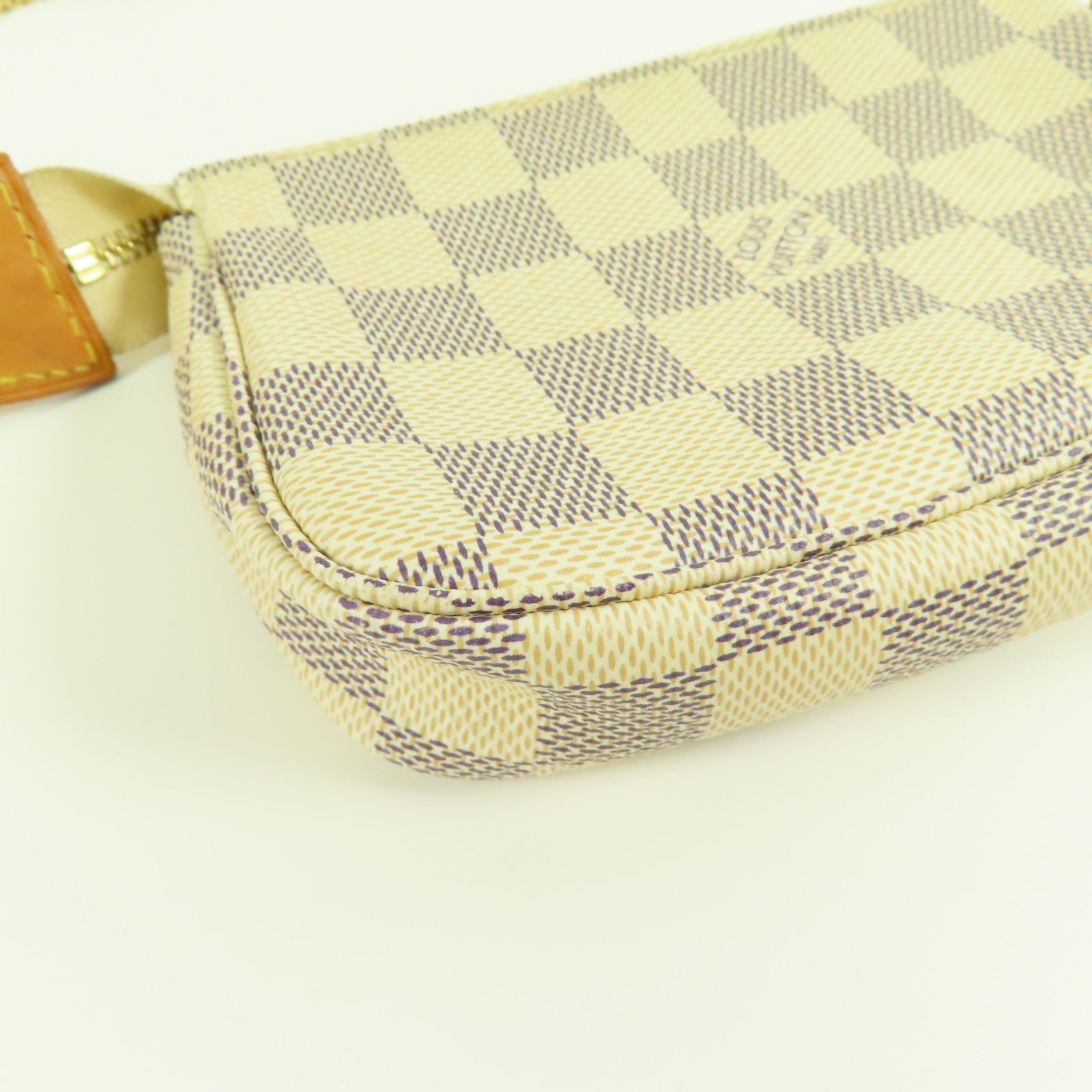 LOUIS VUITTON Damier Azur Mini Pochette Accessories金扣鏈帶手挽袋