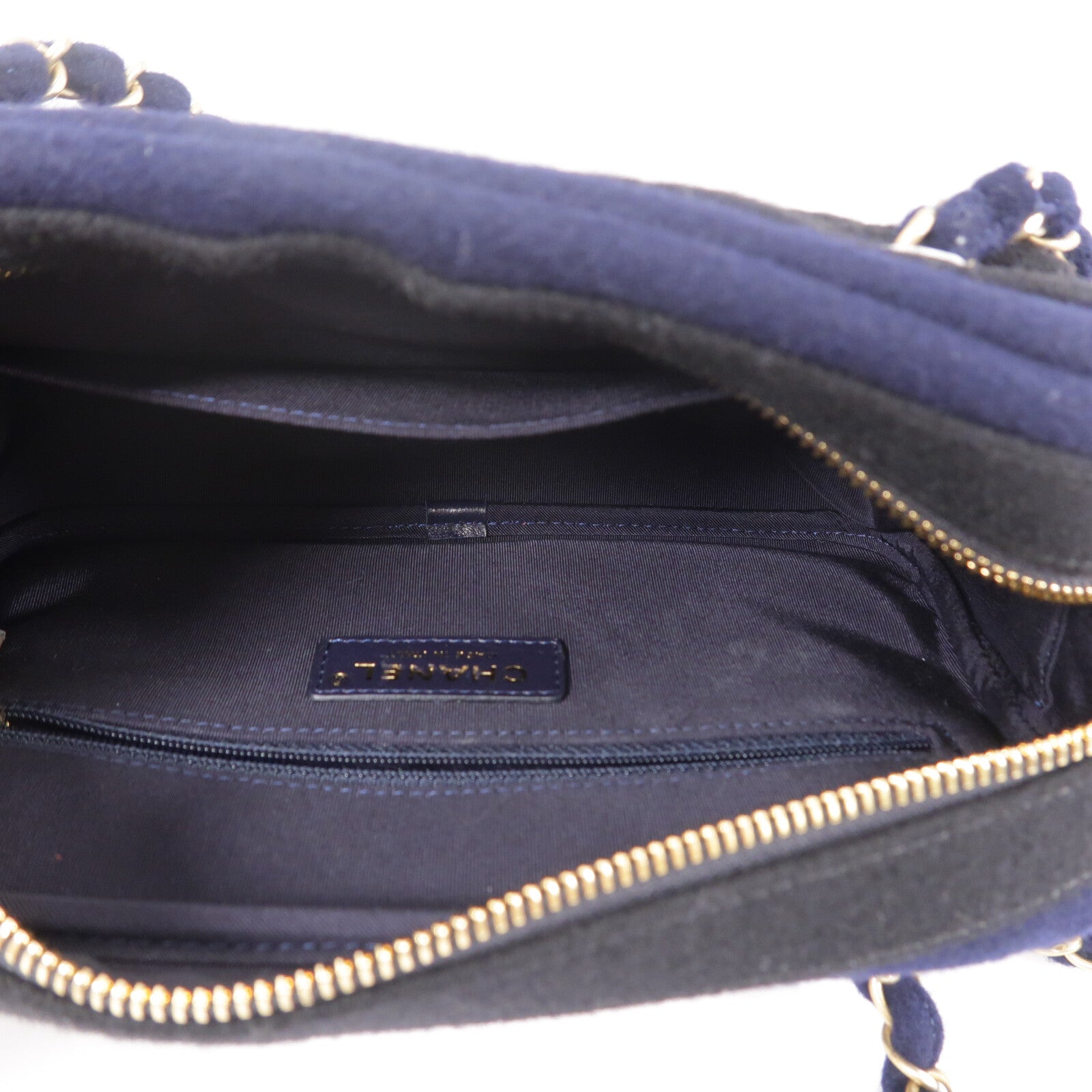 CHANEL 羊毛Camera Bag鏈帶肩背袋