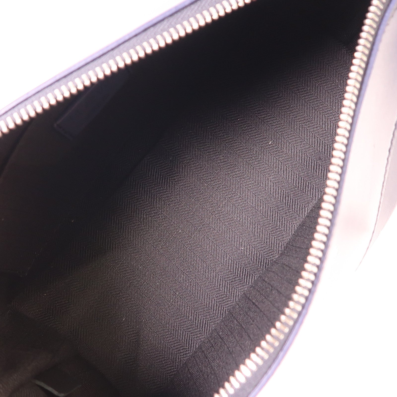 LOEWE 牛皮皮革Puzzle Fold Wash Bag銀扣手拿包