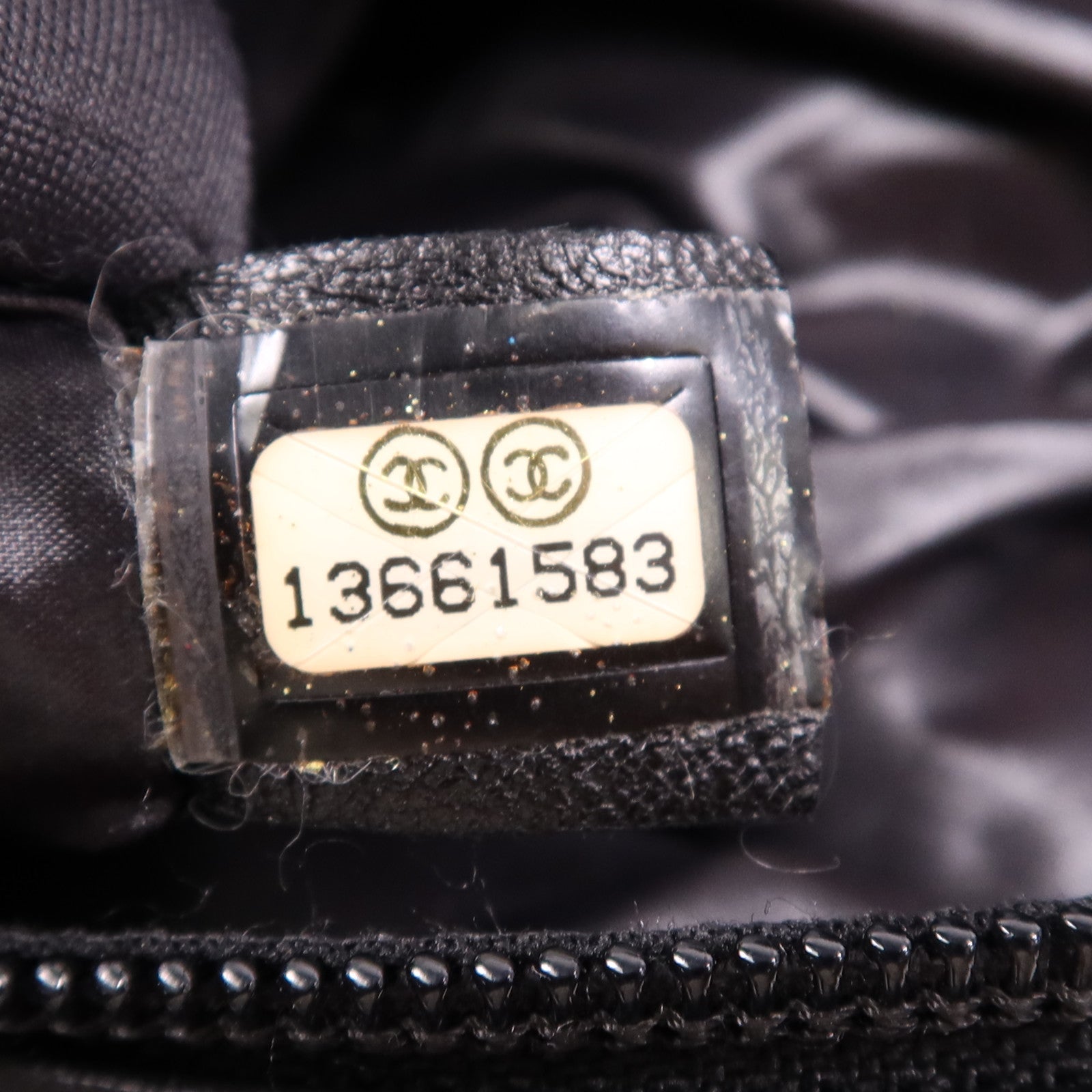 CHANEL 尼龍Coco Cocoon Small銀扣手挽袋