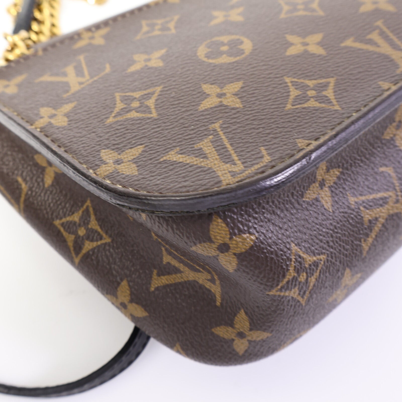 LOUIS VUITTON Monogram Passy金扣肩背袋