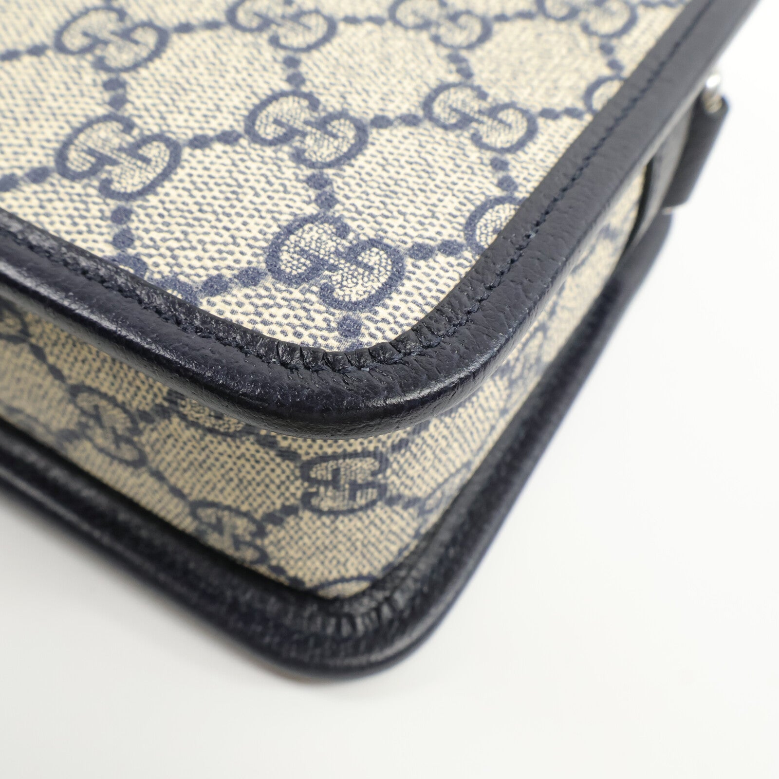 GUCCI 塗層帆布Interlocking G Shoulder Bag肩背袋