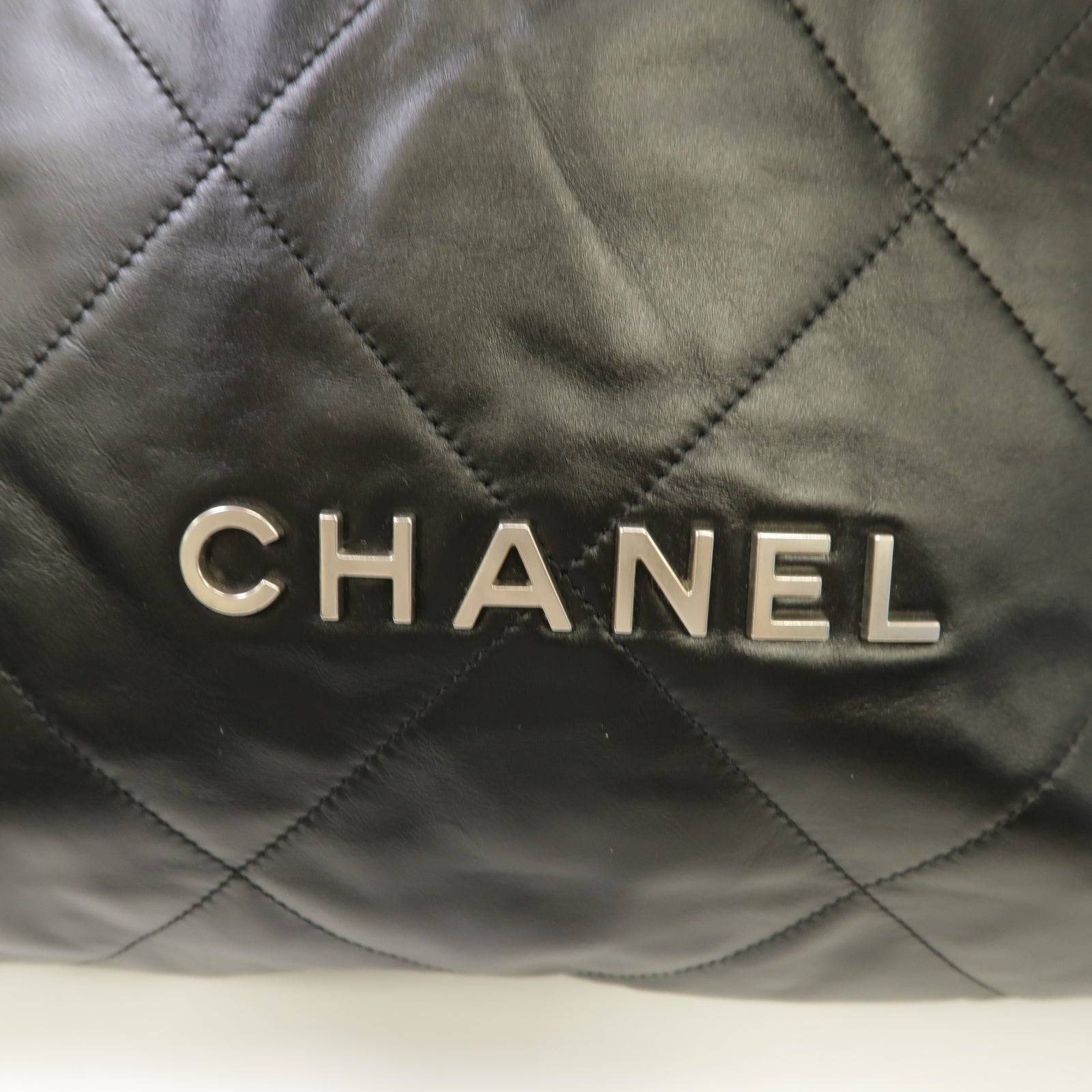 CHANEL 【清倉大減價】菱格牛皮皮革Chanel 22 Backpack銀扣雙肩背包黑色