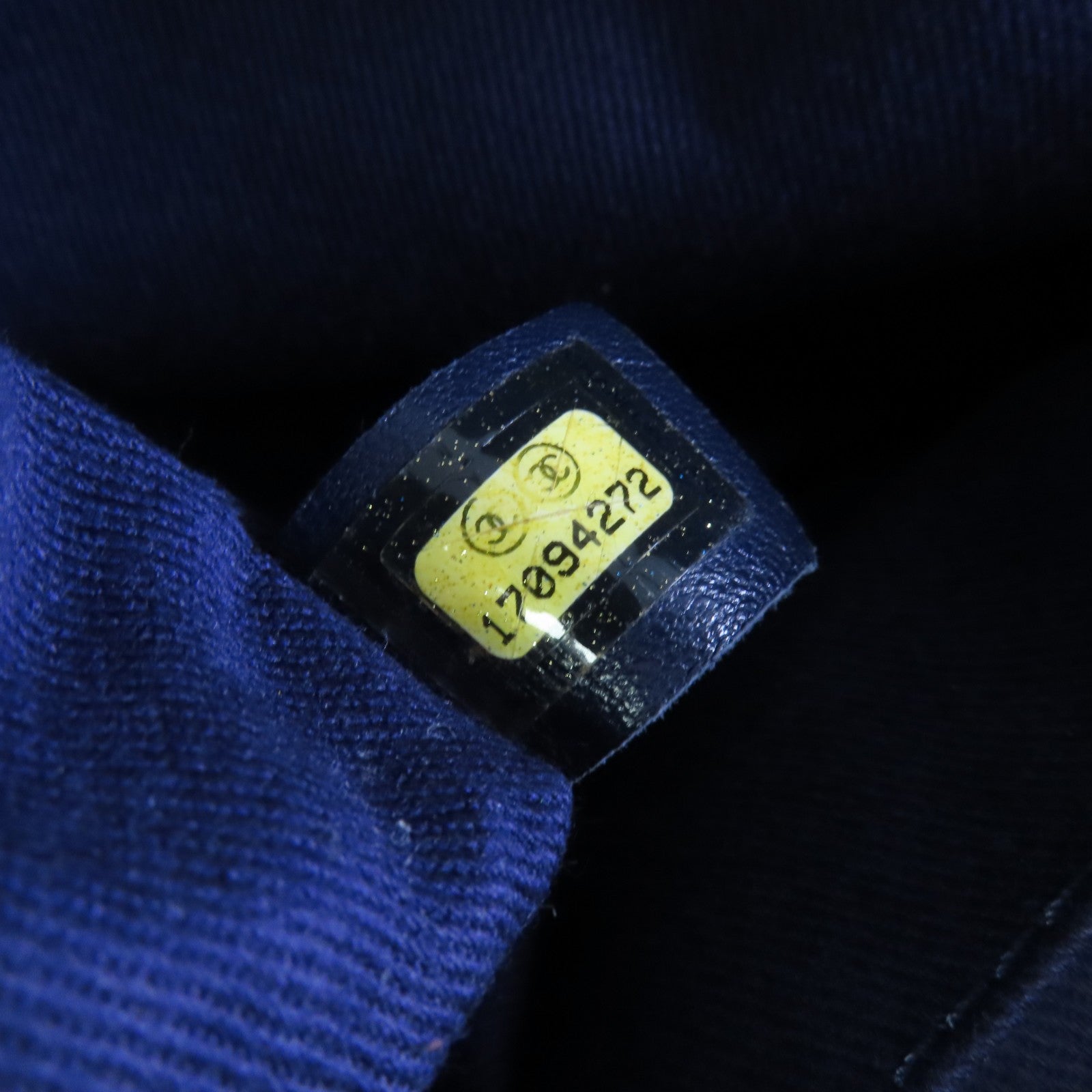 CHANEL 牛皮皮革Shoulder Bag銀扣鏈帶肩背袋