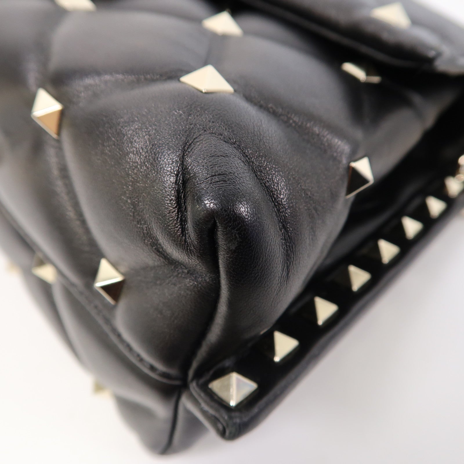 Valentino 牛皮皮革Shoulder Bag金扣鏈帶肩背袋黑色