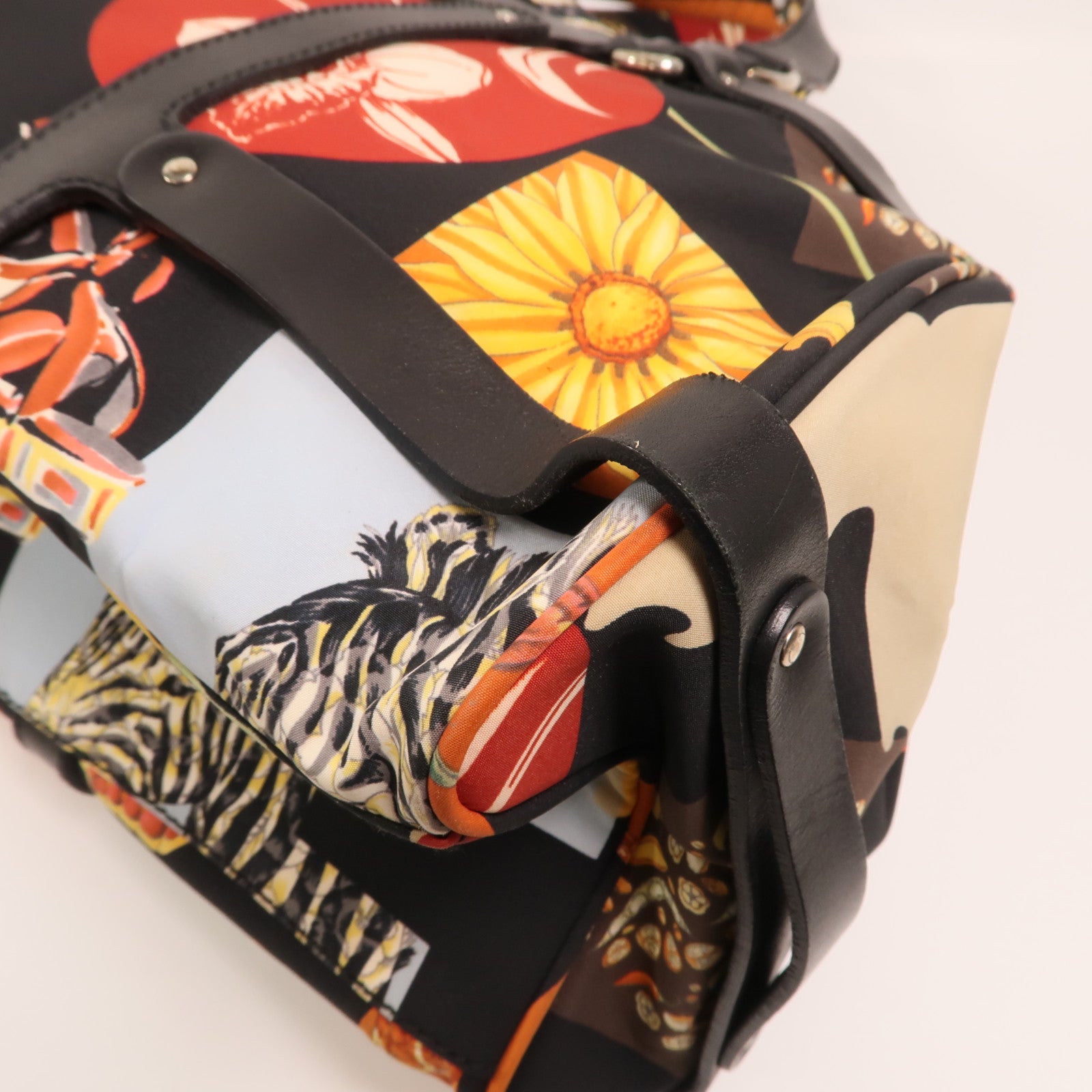 Salvatore Ferragamo 尼龍/牛皮皮革Tote Bag銀扣手挽袋