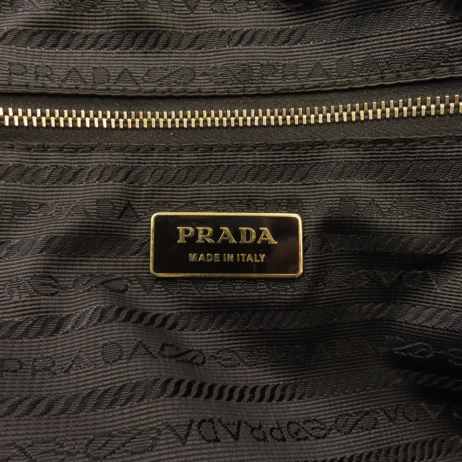 PRADA 尼龍Hand Bag金扣手挽袋金色