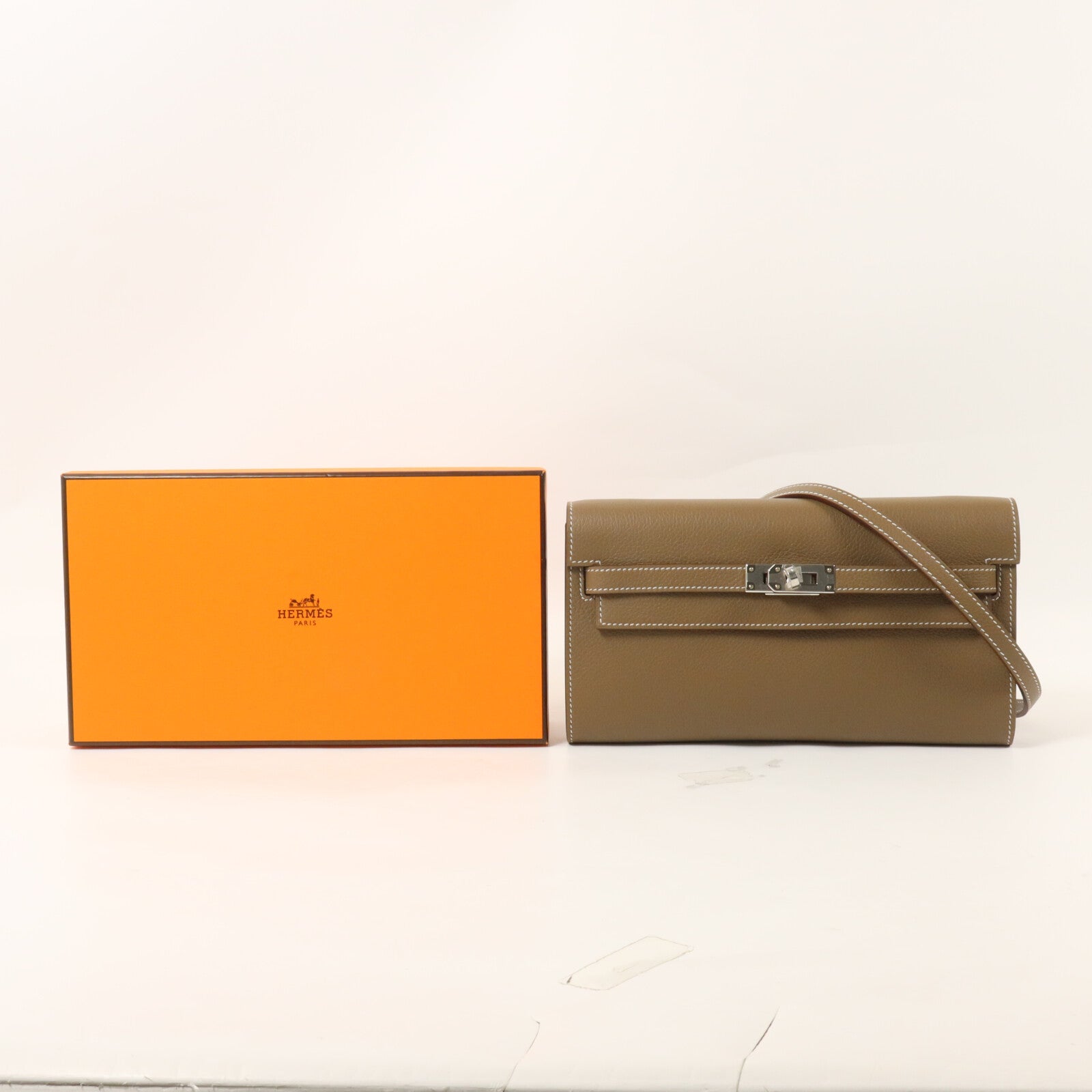 HERMES Evercolor皮革Kelly To Go肩背袋Etoupe