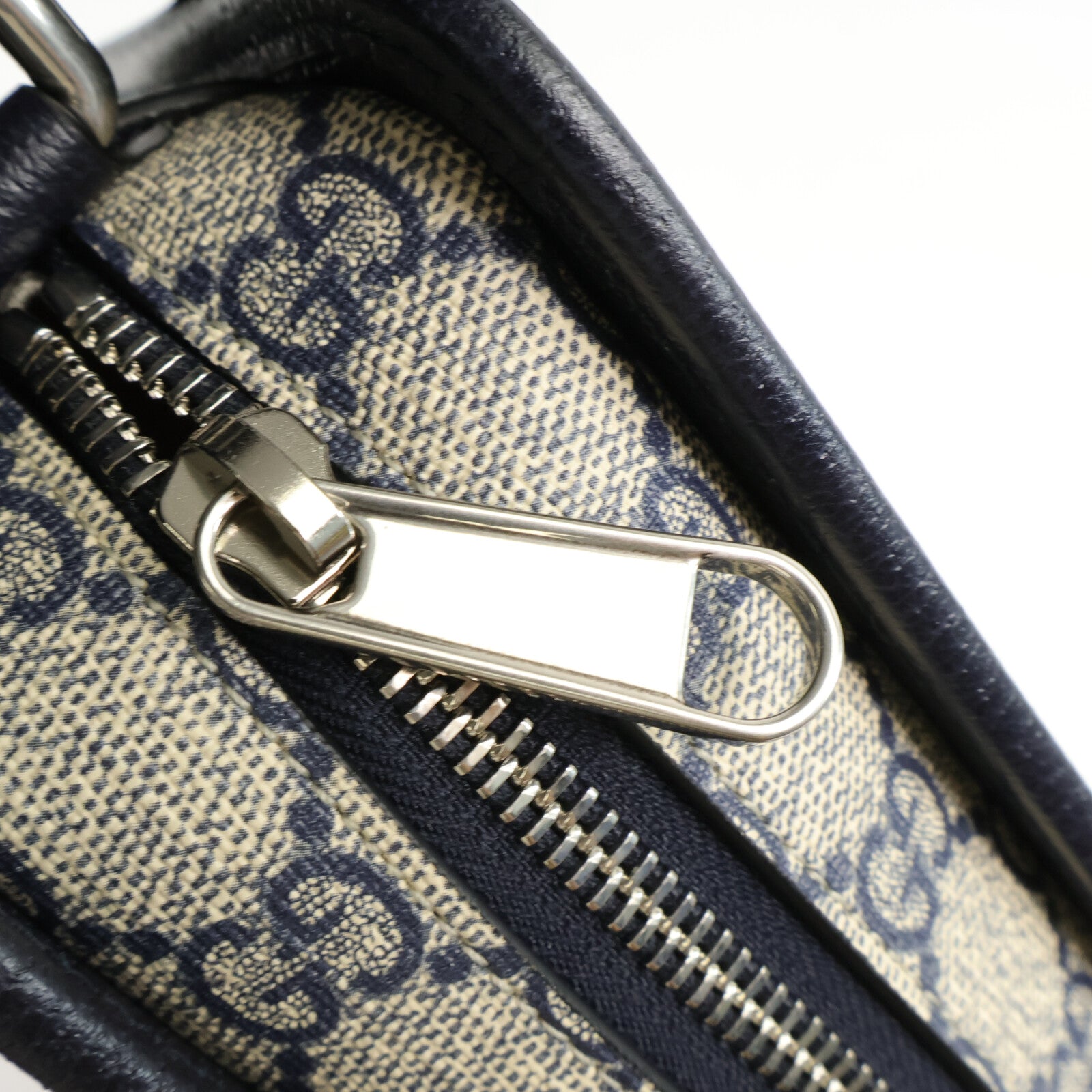 GUCCI 塗層帆布Interlocking G Shoulder Bag肩背袋