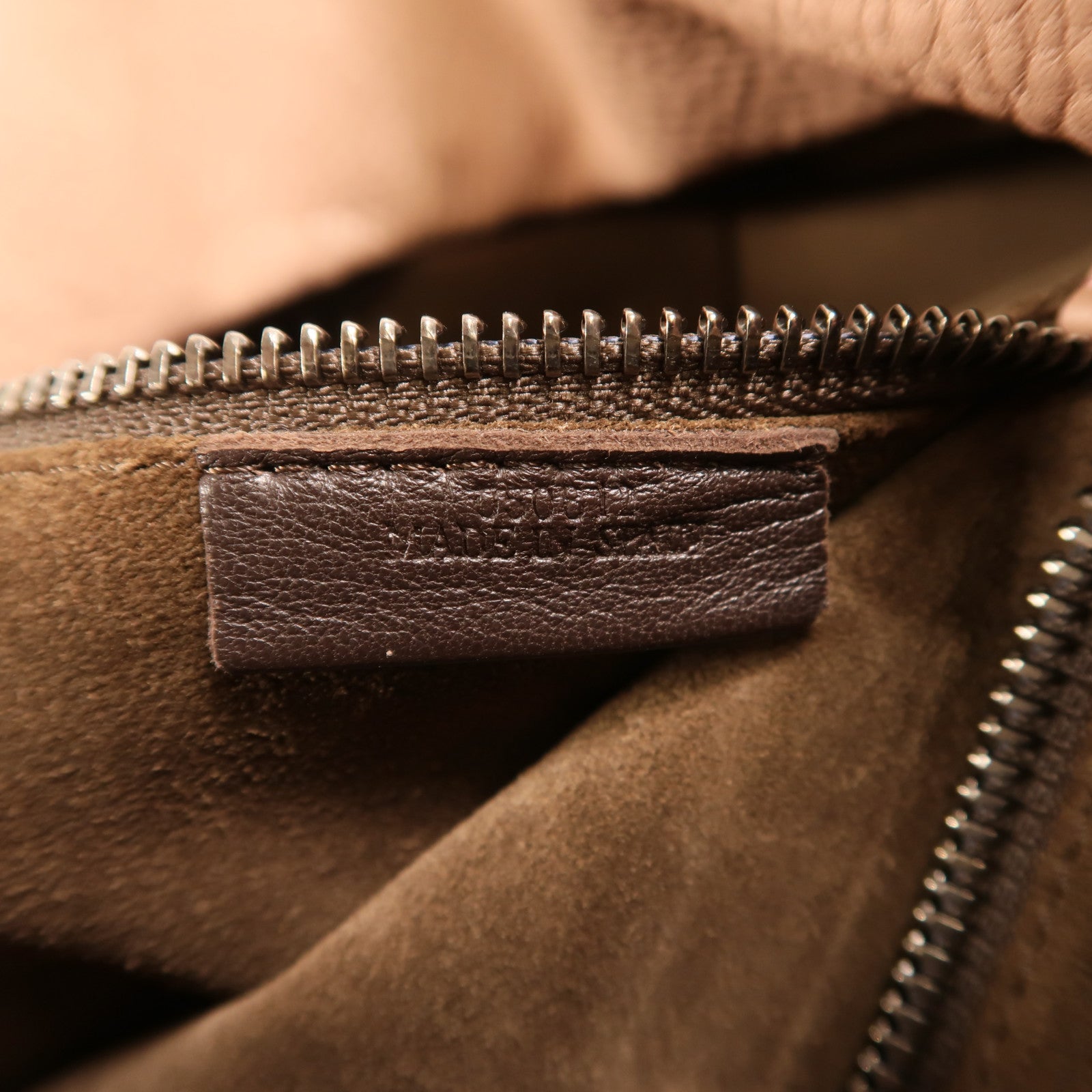 LOEWE 牛皮皮革Calle Lock Hobo銀扣肩背袋