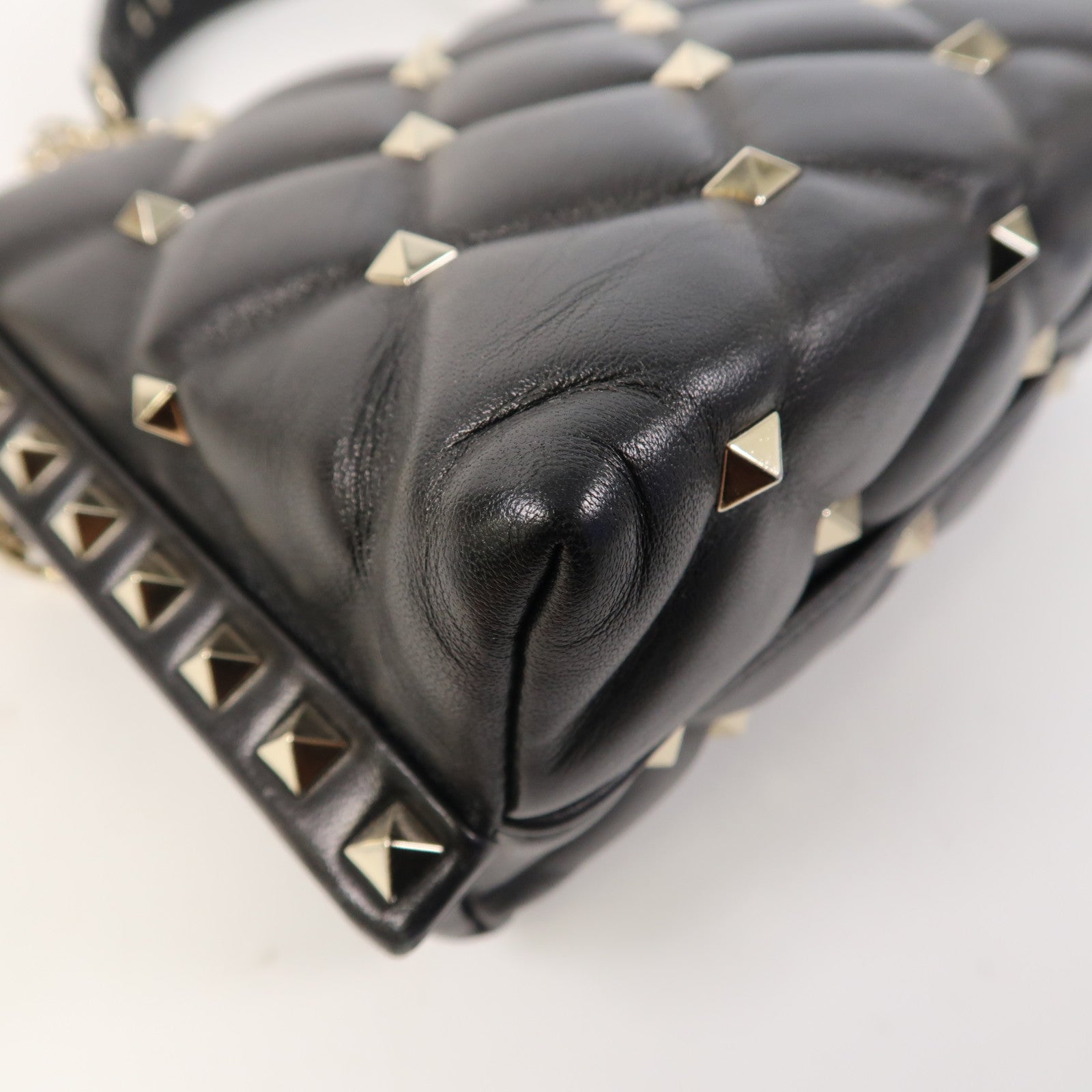 Valentino 牛皮皮革Shoulder Bag金扣鏈帶肩背袋黑色