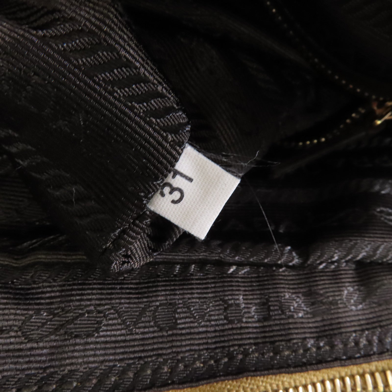 PRADA 尼龍Hand Bag金扣手挽袋金色