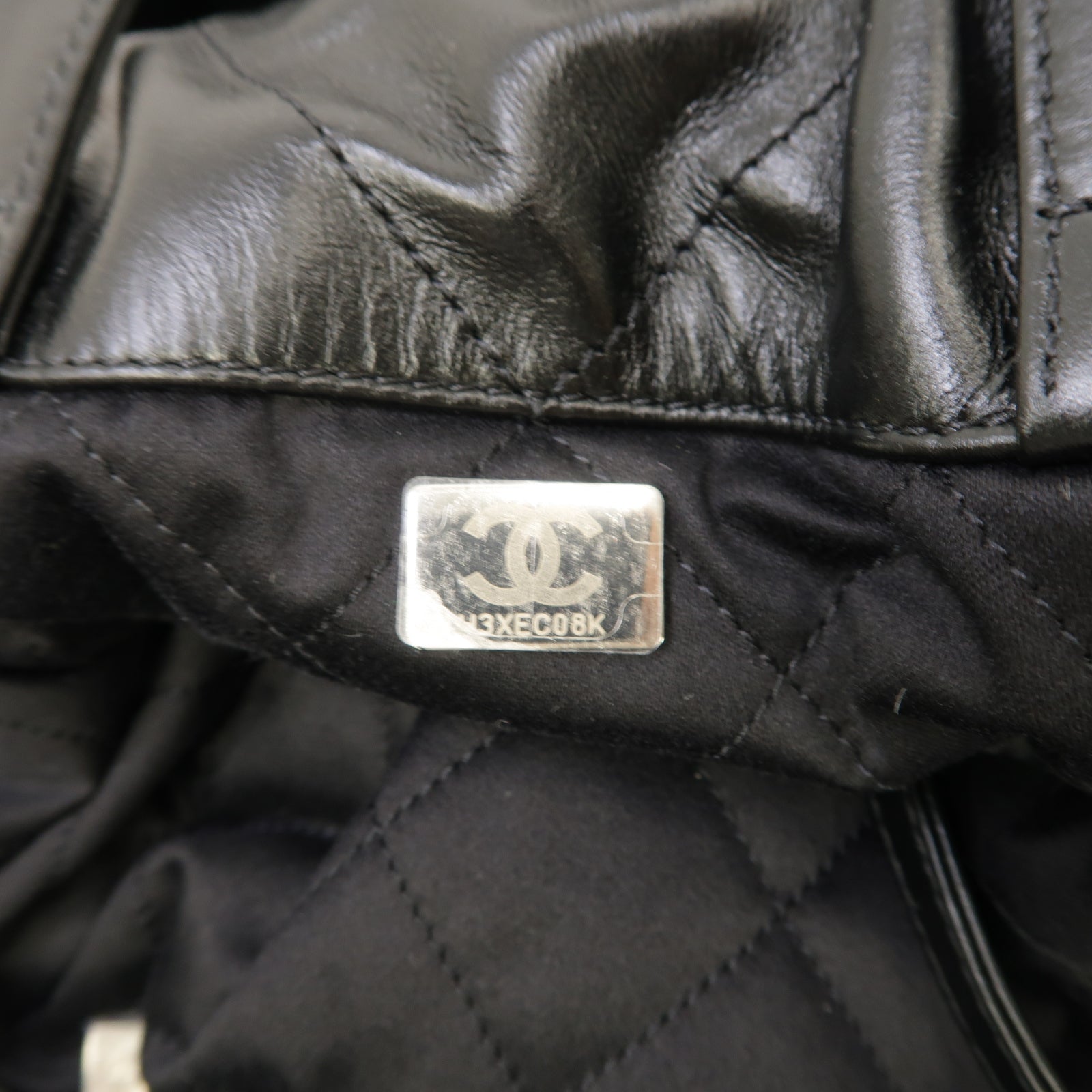CHANEL 【清倉大減價】菱格牛皮皮革Chanel 22 Backpack銀扣雙肩背包黑色