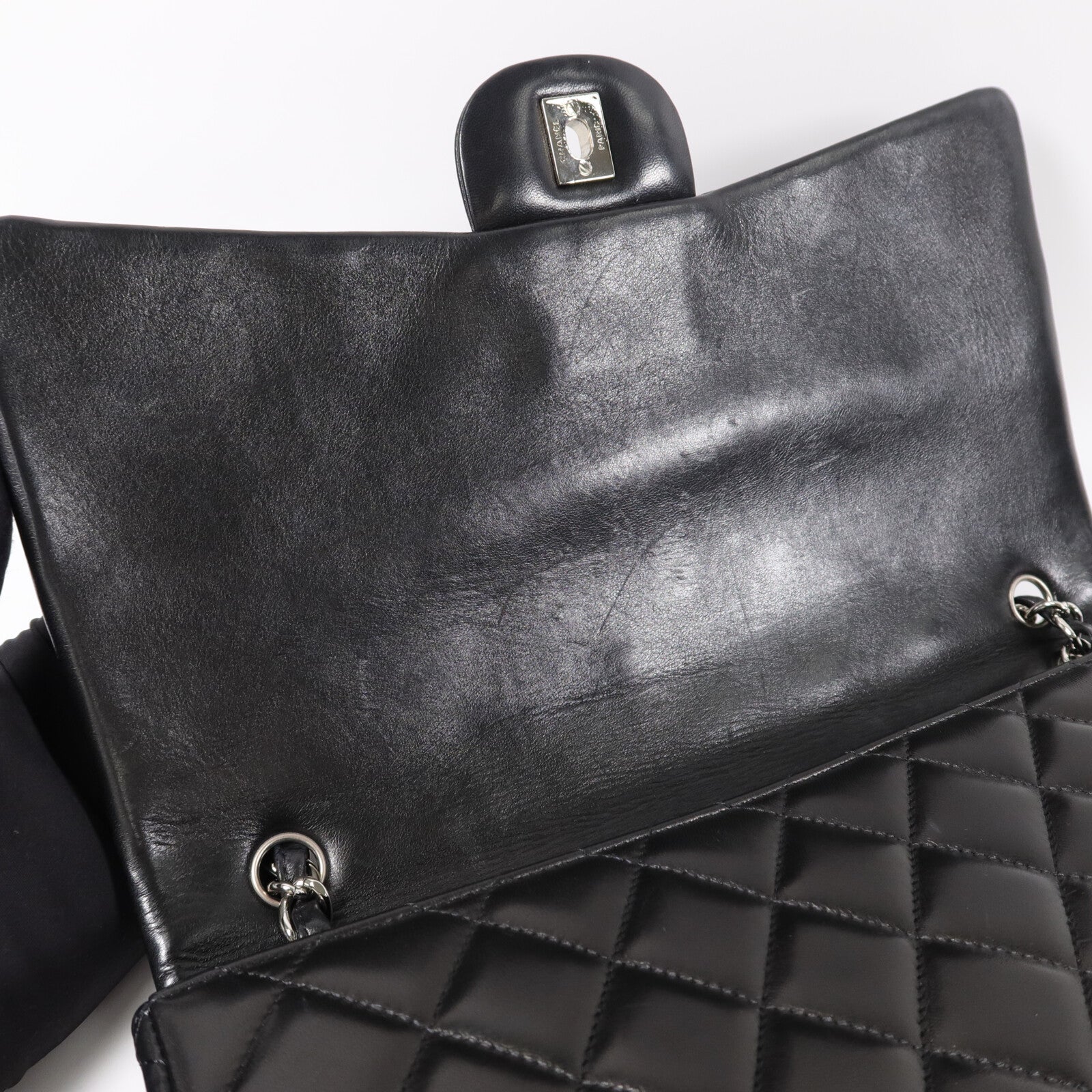 CHANEL 羊皮皮革Maxi Classic鏈帶肩背袋