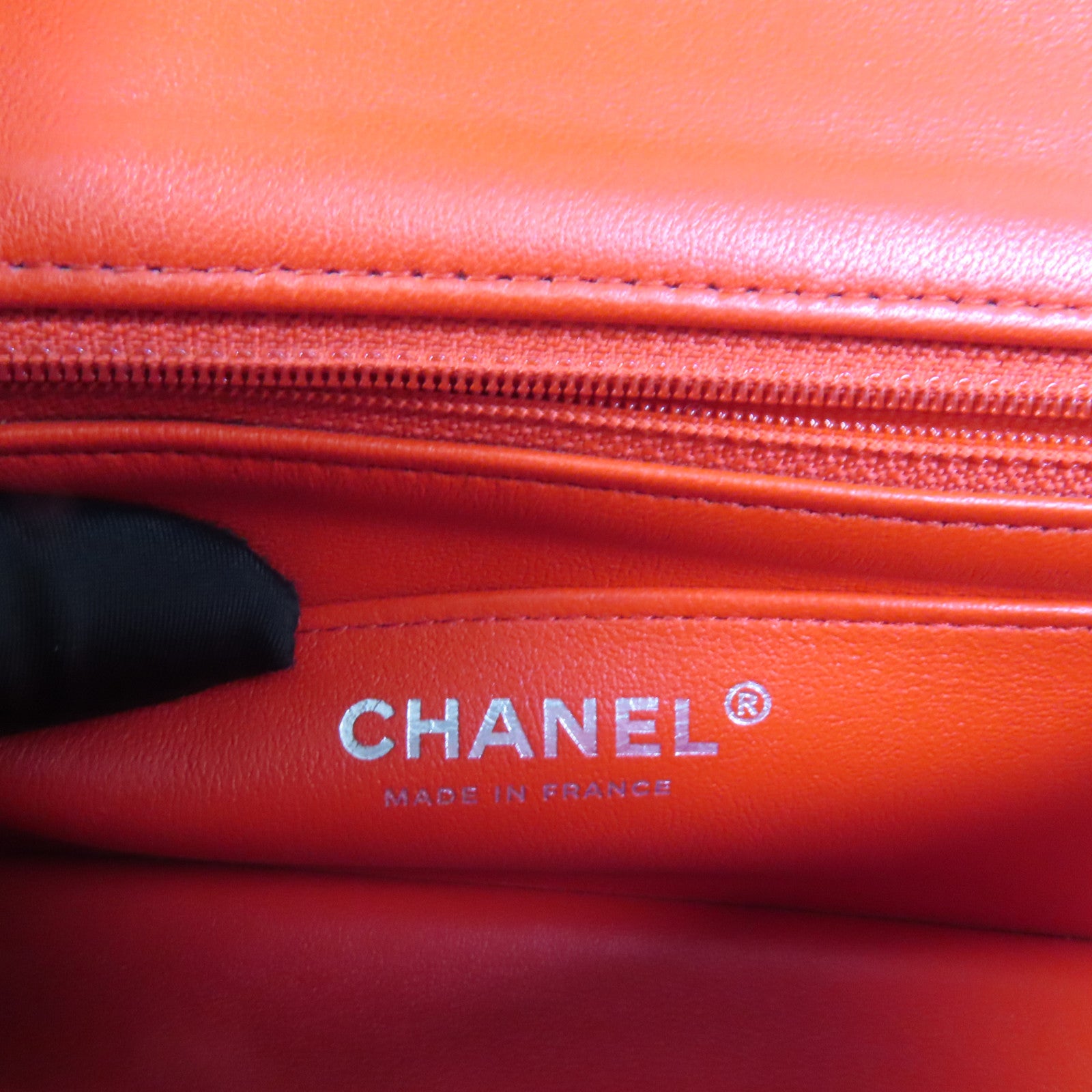 CHANEL Tweed Mini Classic 20銀扣鏈帶肩背袋