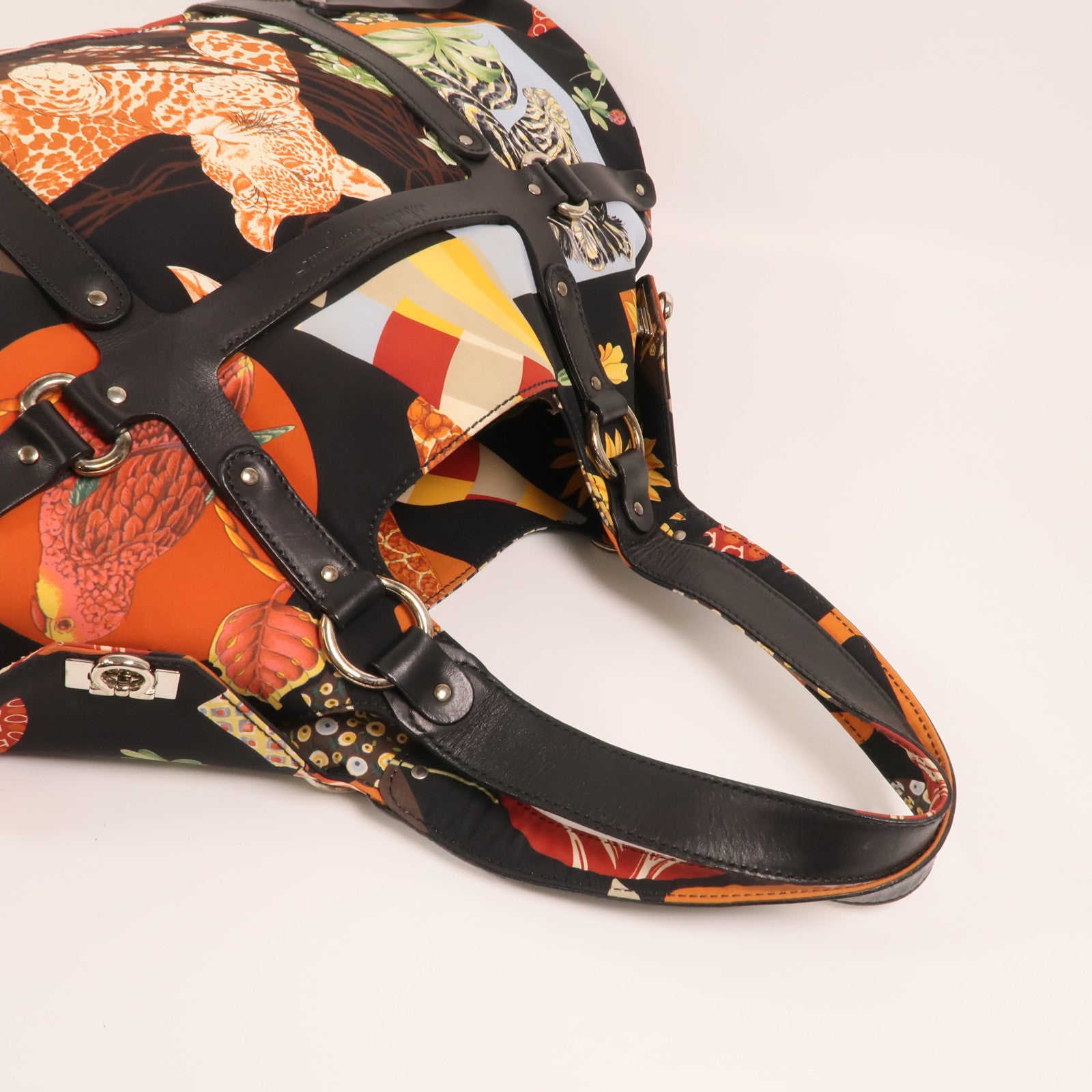 Salvatore Ferragamo 尼龍/牛皮皮革Tote Bag銀扣手挽袋