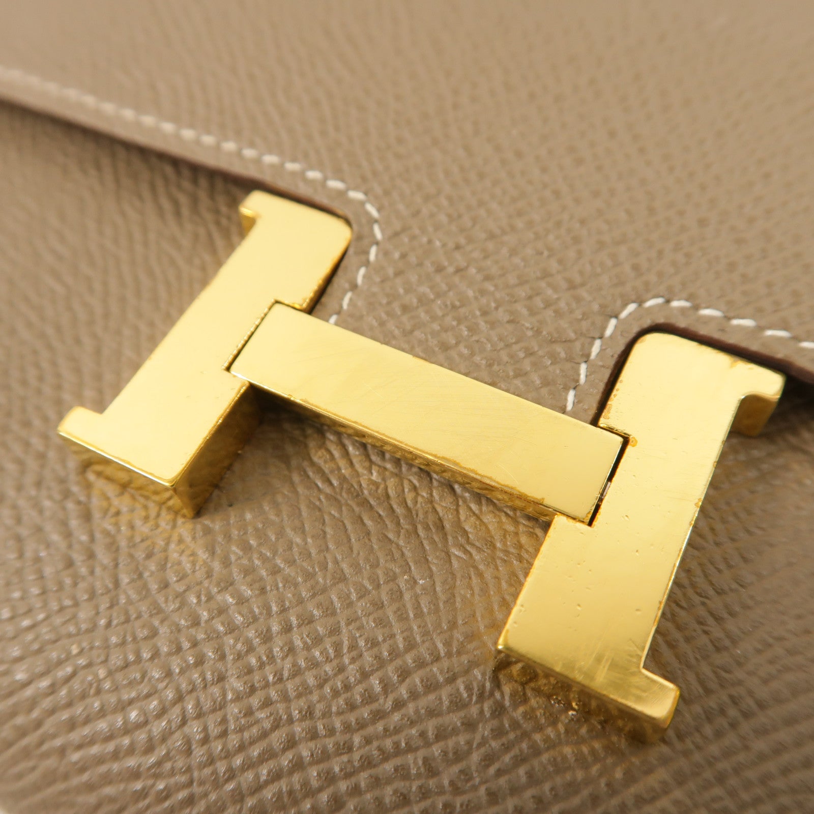 HERMES Epsom皮革Constance To Go金扣肩背袋Etoupe