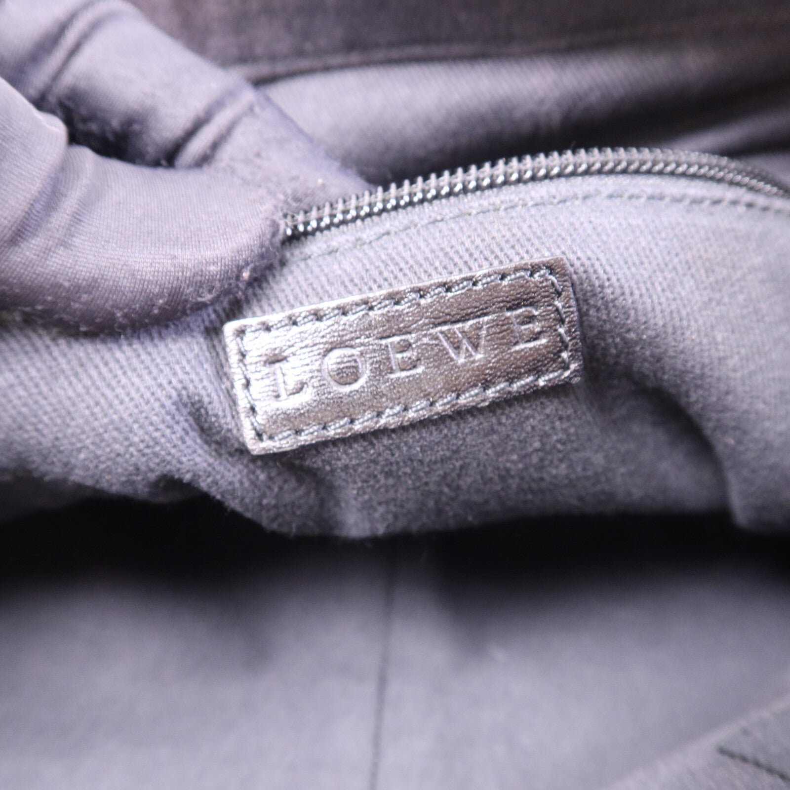 LOEWE 帆布Hand Bag銀扣手挽袋