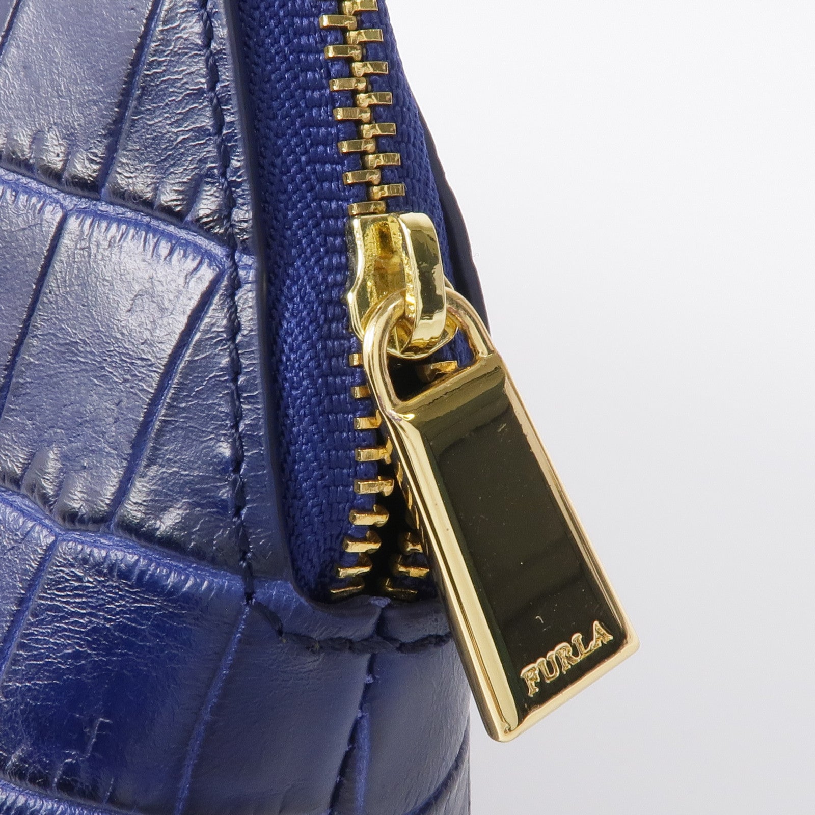 Furla 牛皮皮革Pouch金扣手拿包