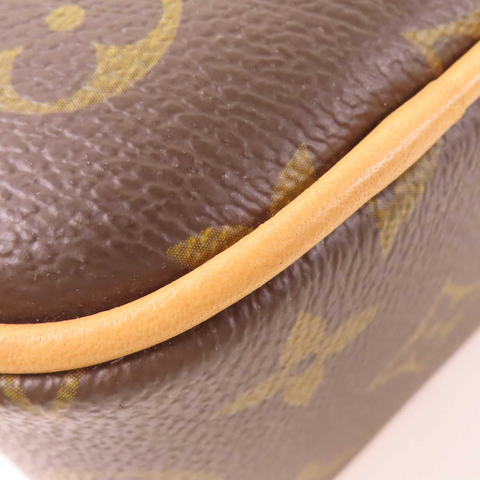 LOUIS VUITTON Monogram Game On Coeur金扣肩背袋棕色