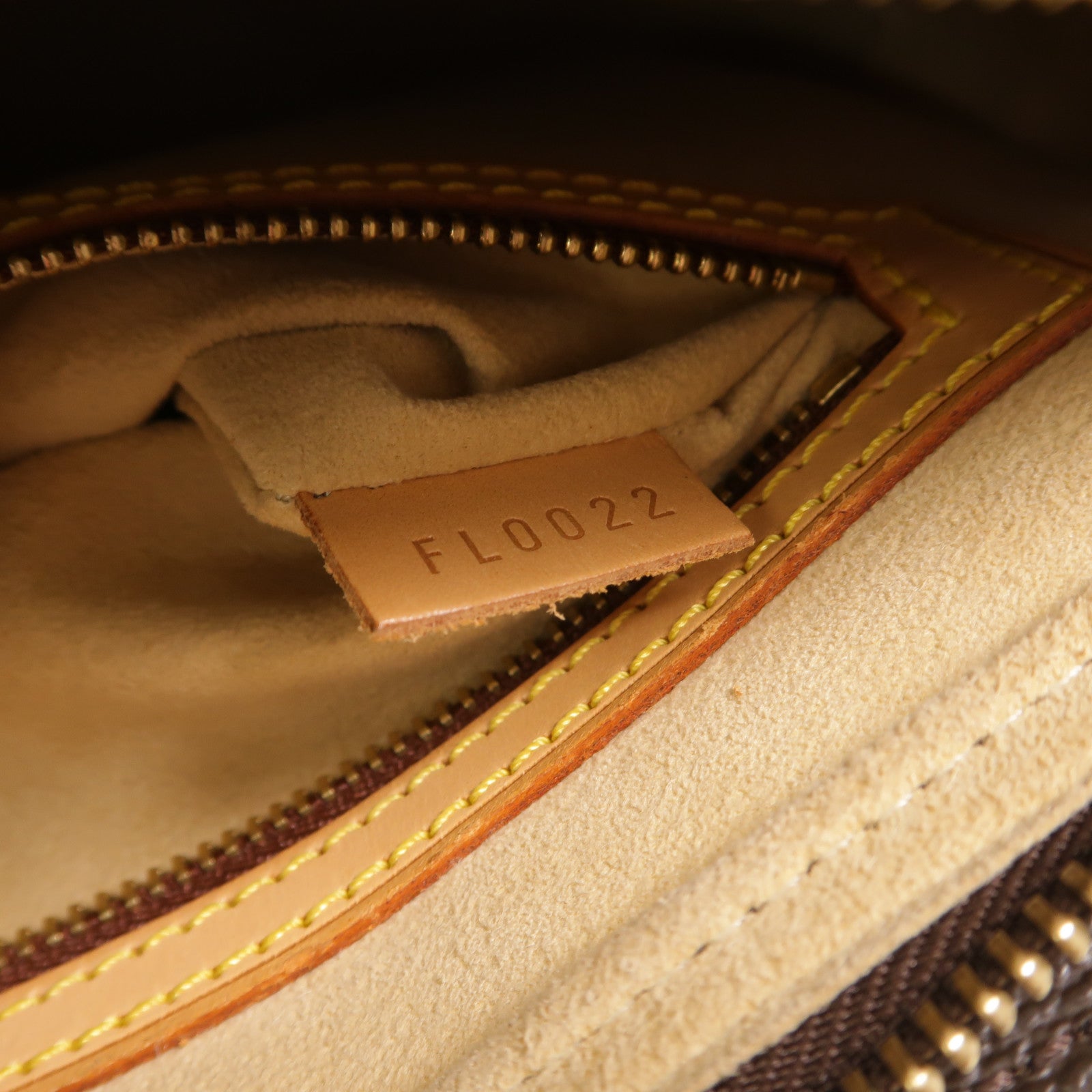 LOUIS VUITTON Monogram Looping GM肩背袋