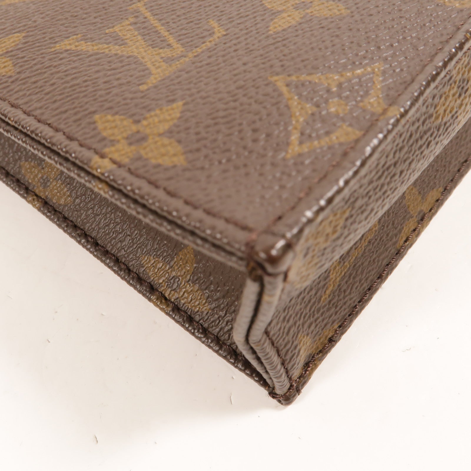 LOUIS VUITTON Monogram Petit Sac Plat金扣手挽肩背兩用袋Monogram Petit Sac Plat金扣手挽肩背兩用袋