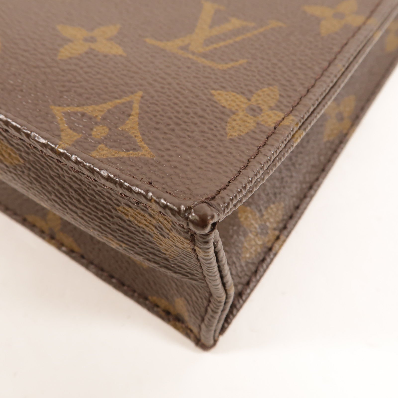 LOUIS VUITTON Monogram Petit Sac Plat金扣手挽肩背兩用袋Monogram Petit Sac Plat金扣手挽肩背兩用袋