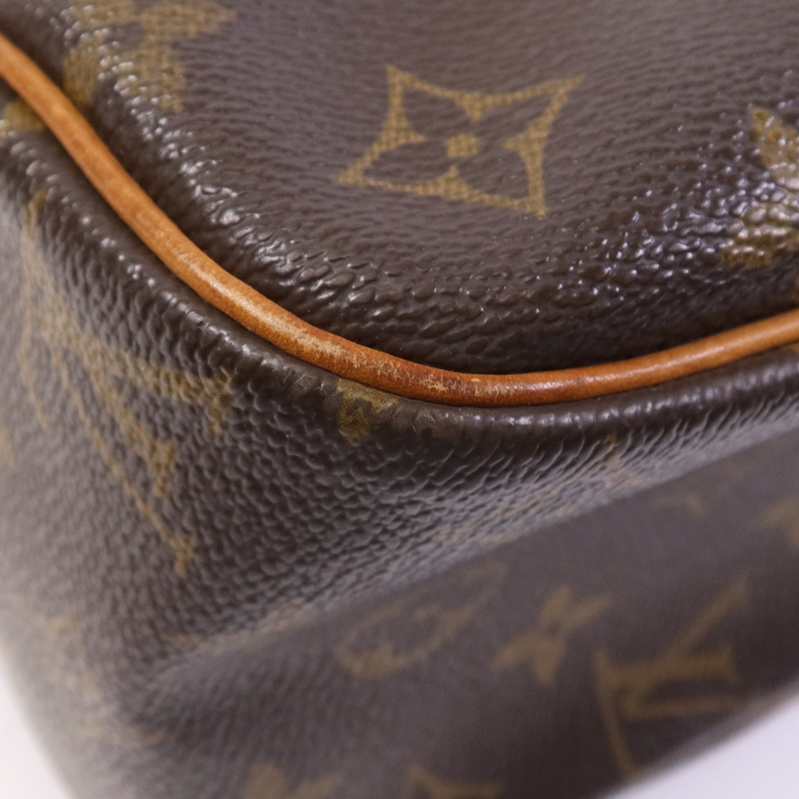 LOUIS VUITTON Monogram Cite GM金扣肩背袋