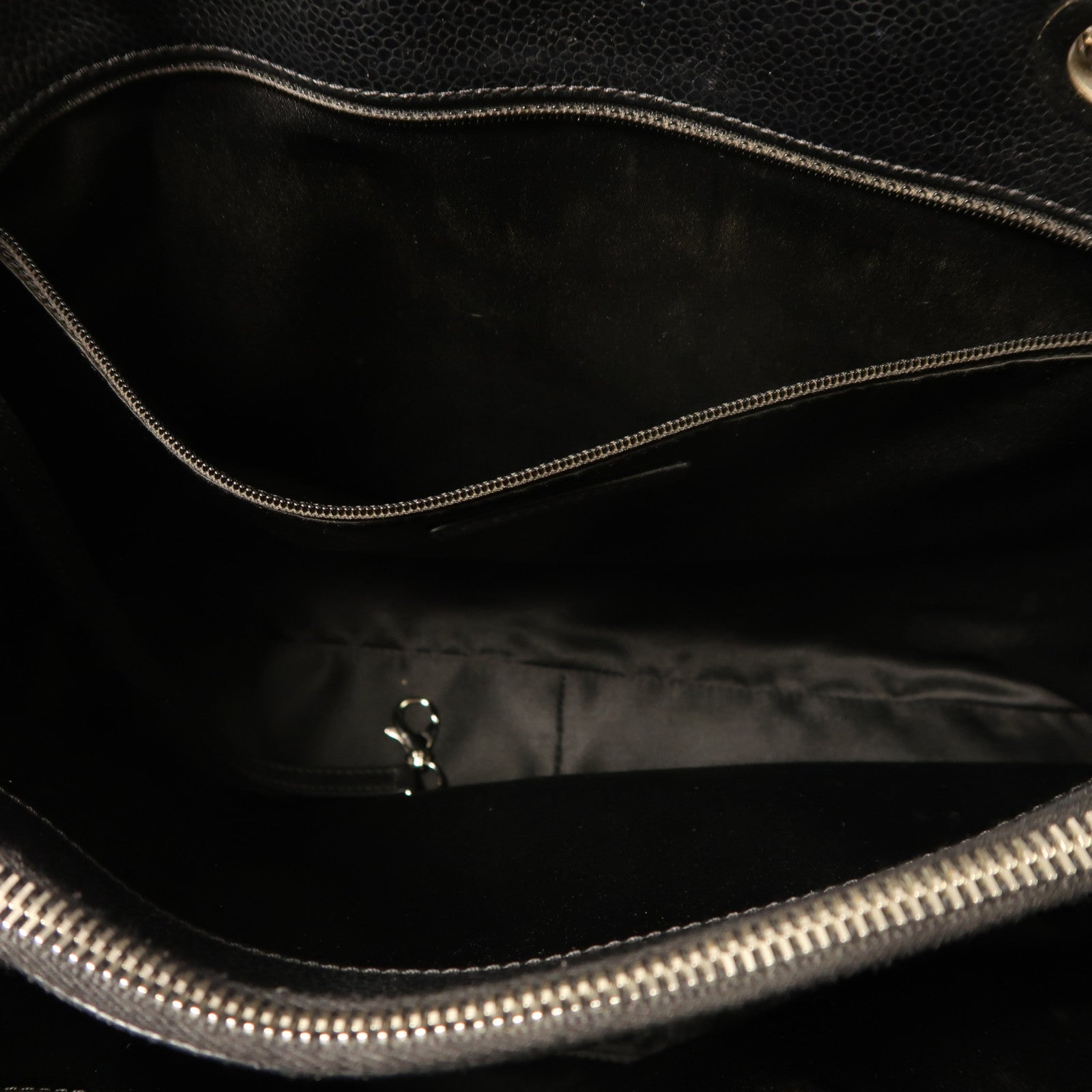 CHANEL 牛皮皮革GST Grand Shopping Tote Bag銀扣鏈帶肩背袋