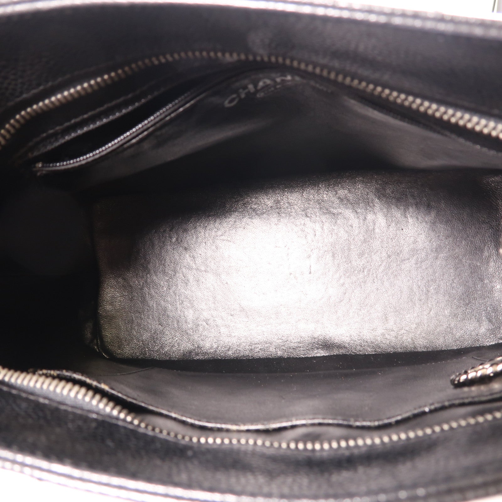 CHANEL Black Black Cowhide Leather Vintage Tote Bag Hand-Turned Bag Black Ca...
