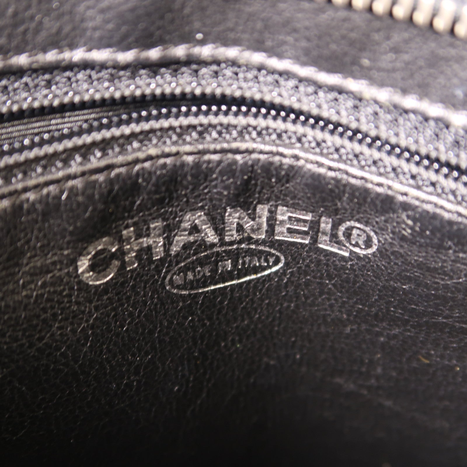 CHANEL Black Black Cowhide Leather Vintage Tote Bag Hand-Turned Bag Black Ca...