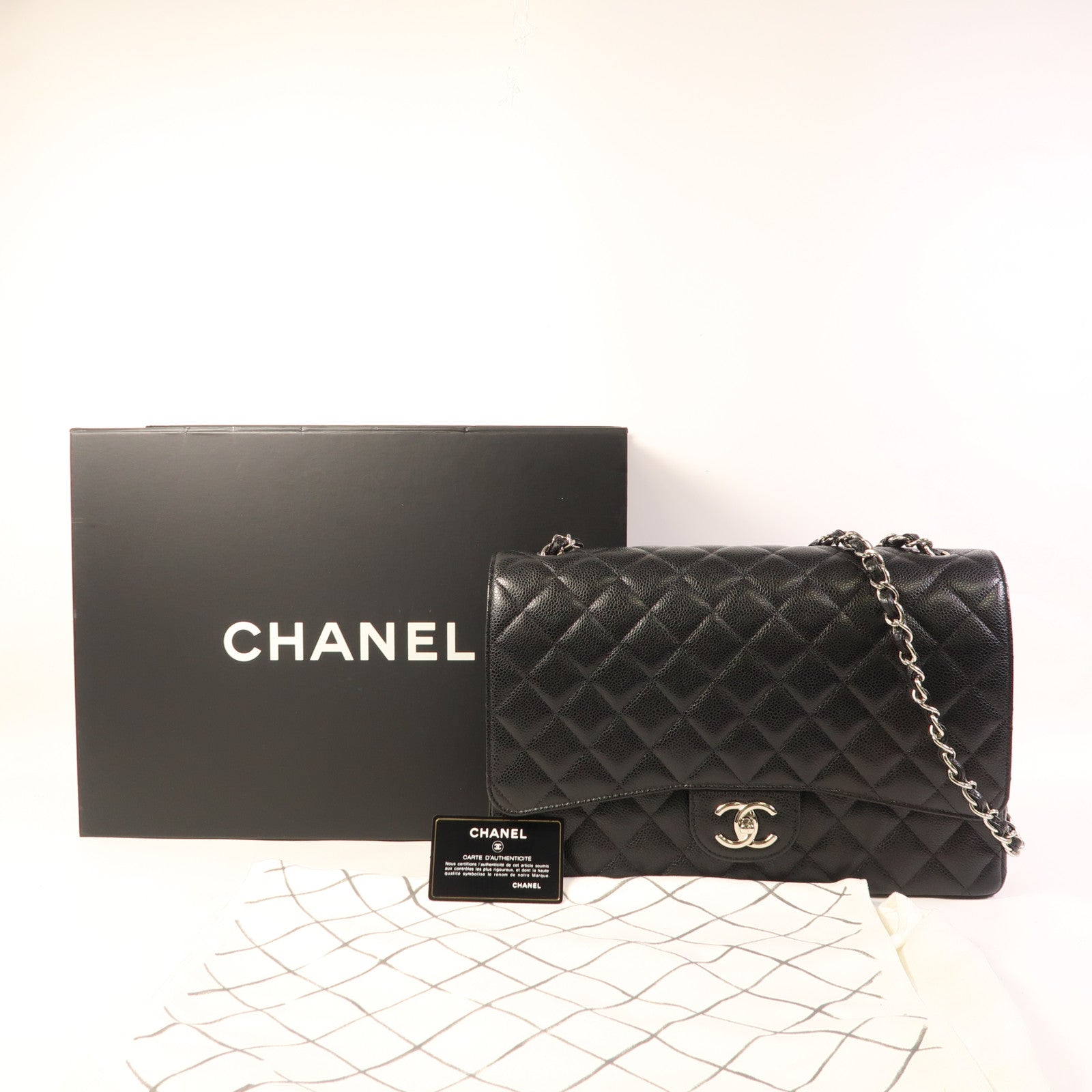 CHANEL 牛皮皮革Maxi Classic銀扣鏈帶肩背袋