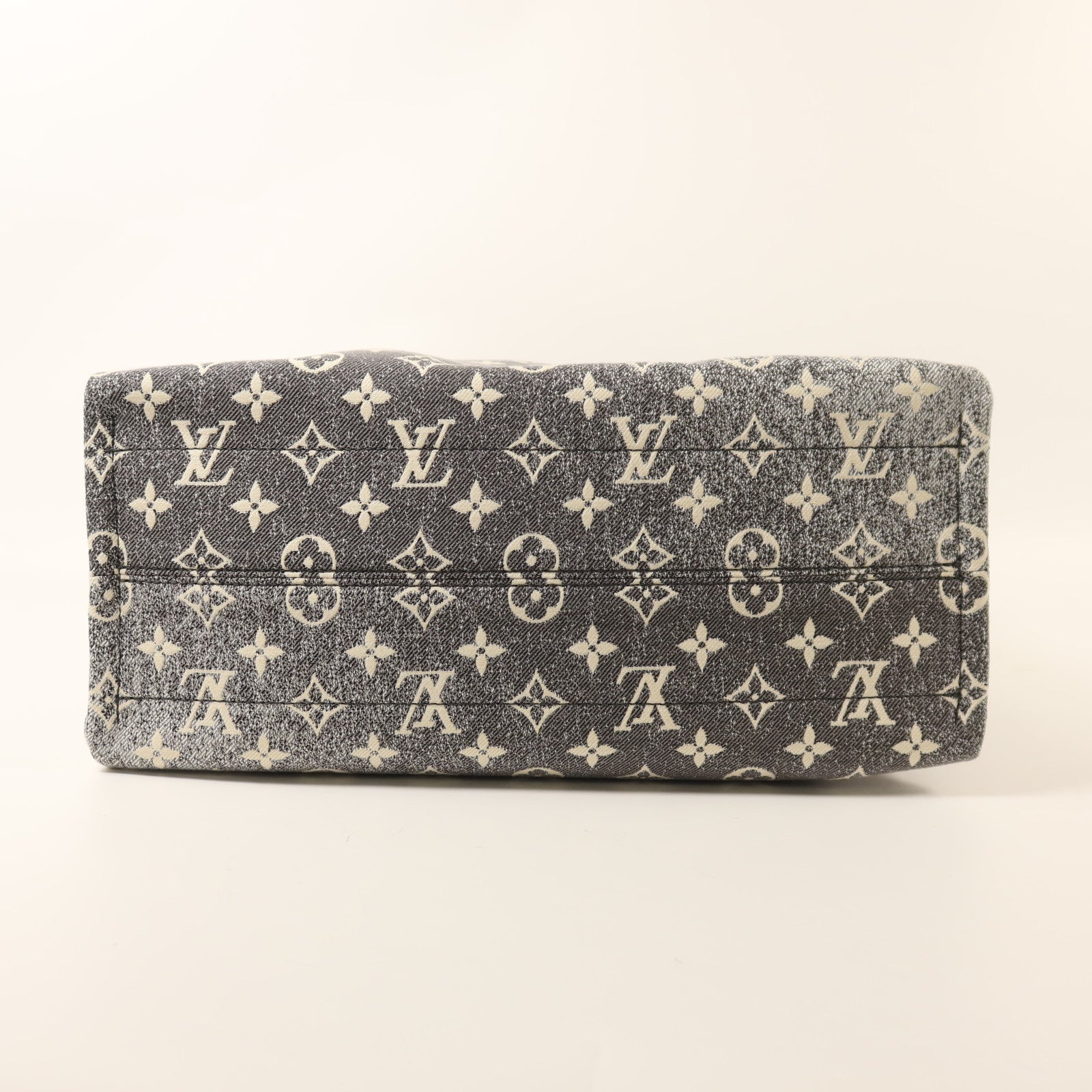 LOUIS VUITTON Monogram Jacquard Denim On the Go MM銀扣手挽肩背兩用袋