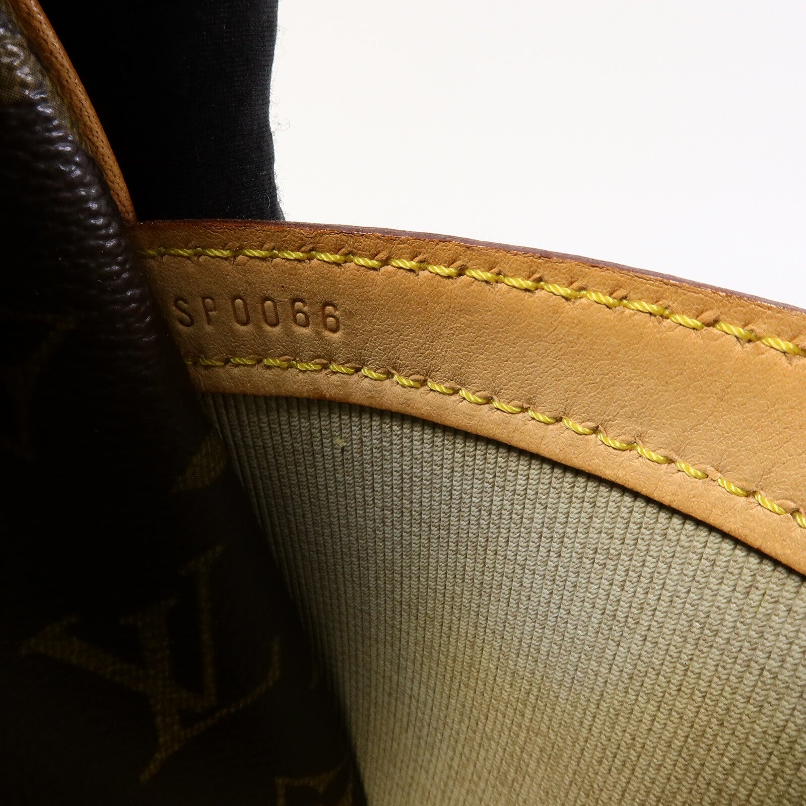 LOUIS VUITTON Monogram Reporter PM肩背袋