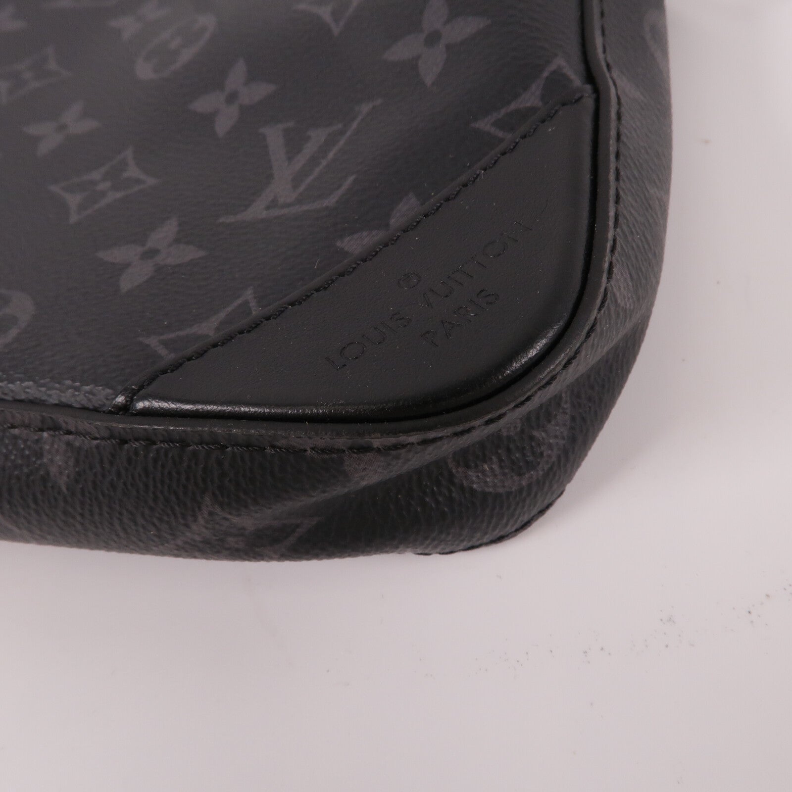 LOUIS VUITTON Monogram Eclipse Reverse Trio Messenger肩背袋