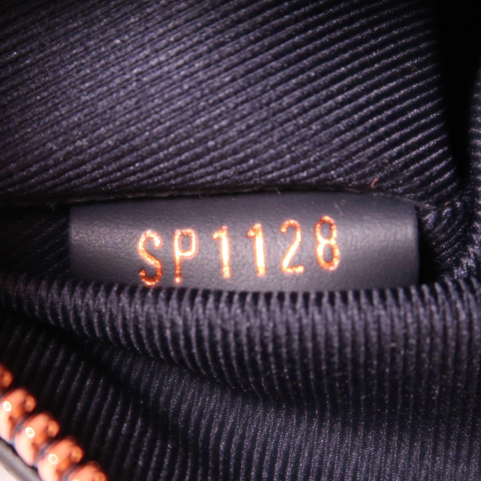 LOUIS VUITTON Monogram Apollo Upside Down Pochette PM手拿包