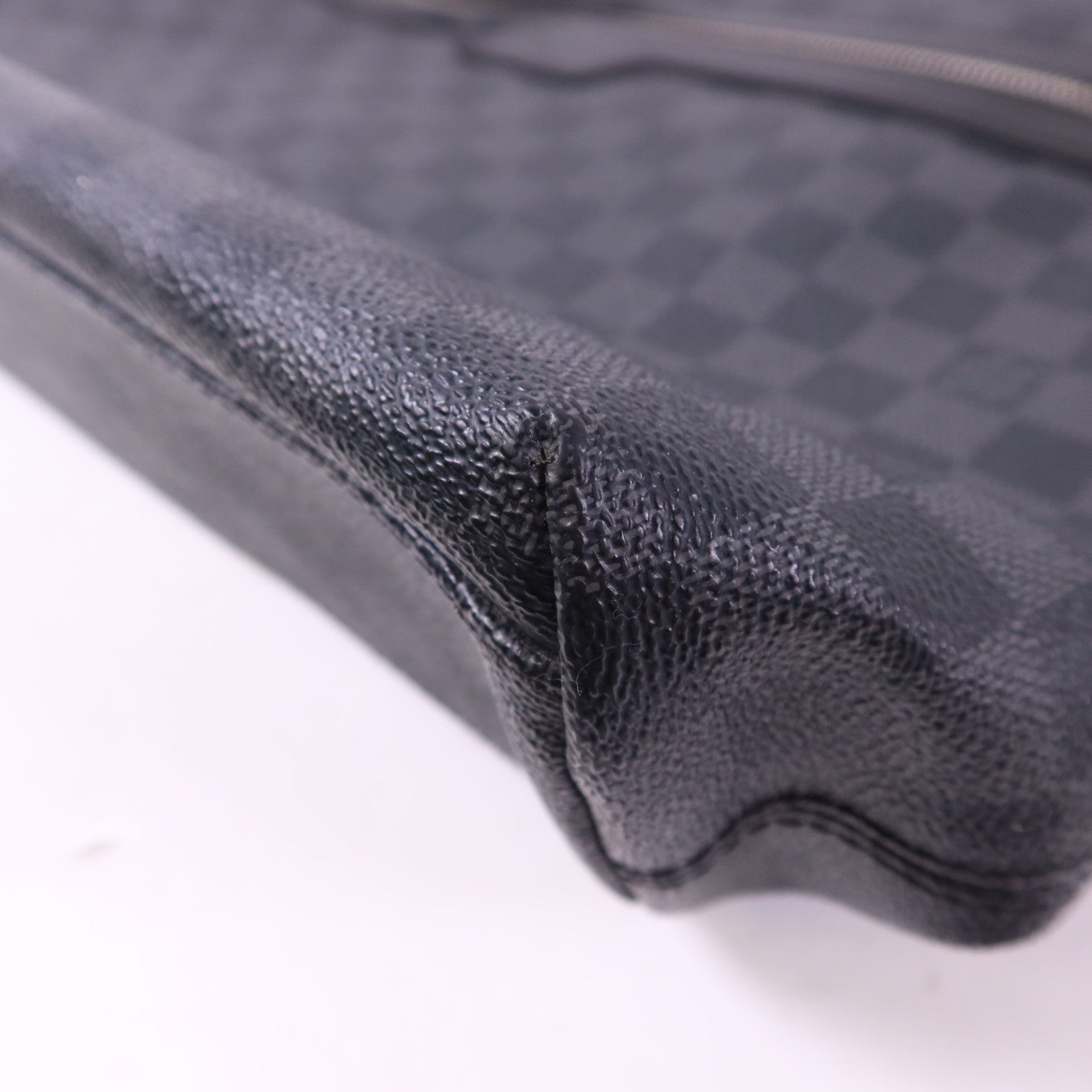 LOUIS VUITTON Damier Graphite Mick GM銀扣肩背袋