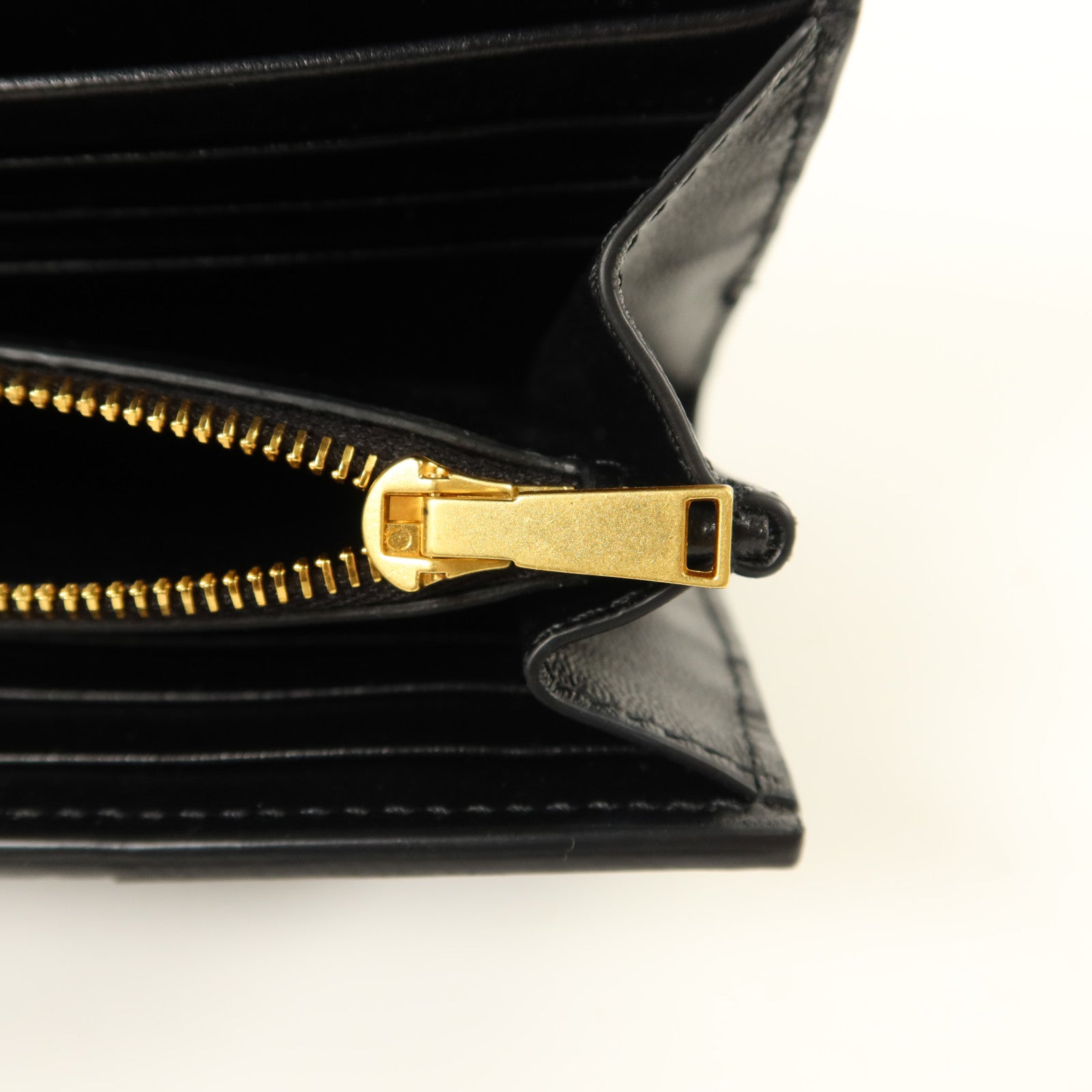 BOTTEGA VENETA 牛皮皮革Cassette長錢包