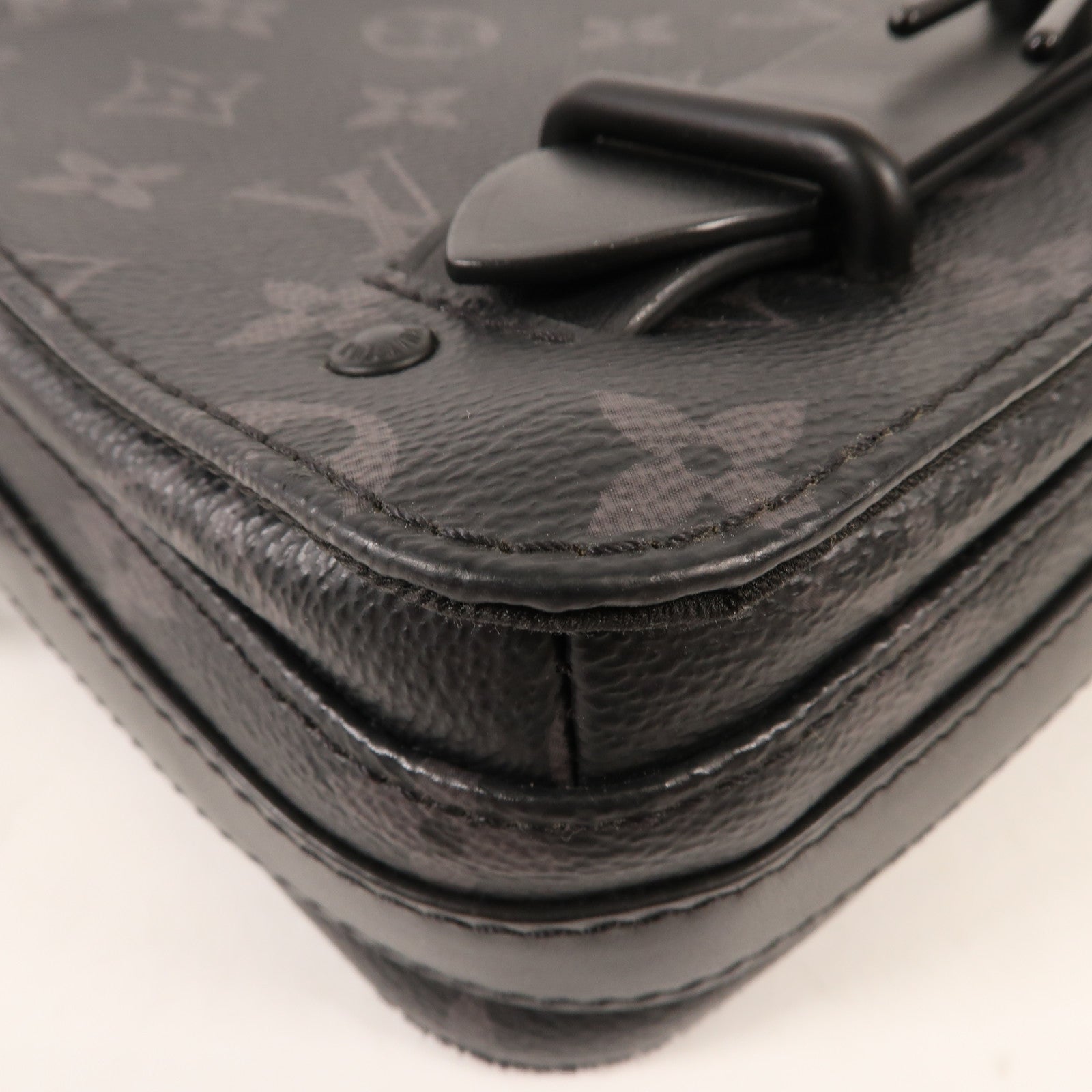 LOUIS VUITTON Monogram Eclipse Steamer肩背袋