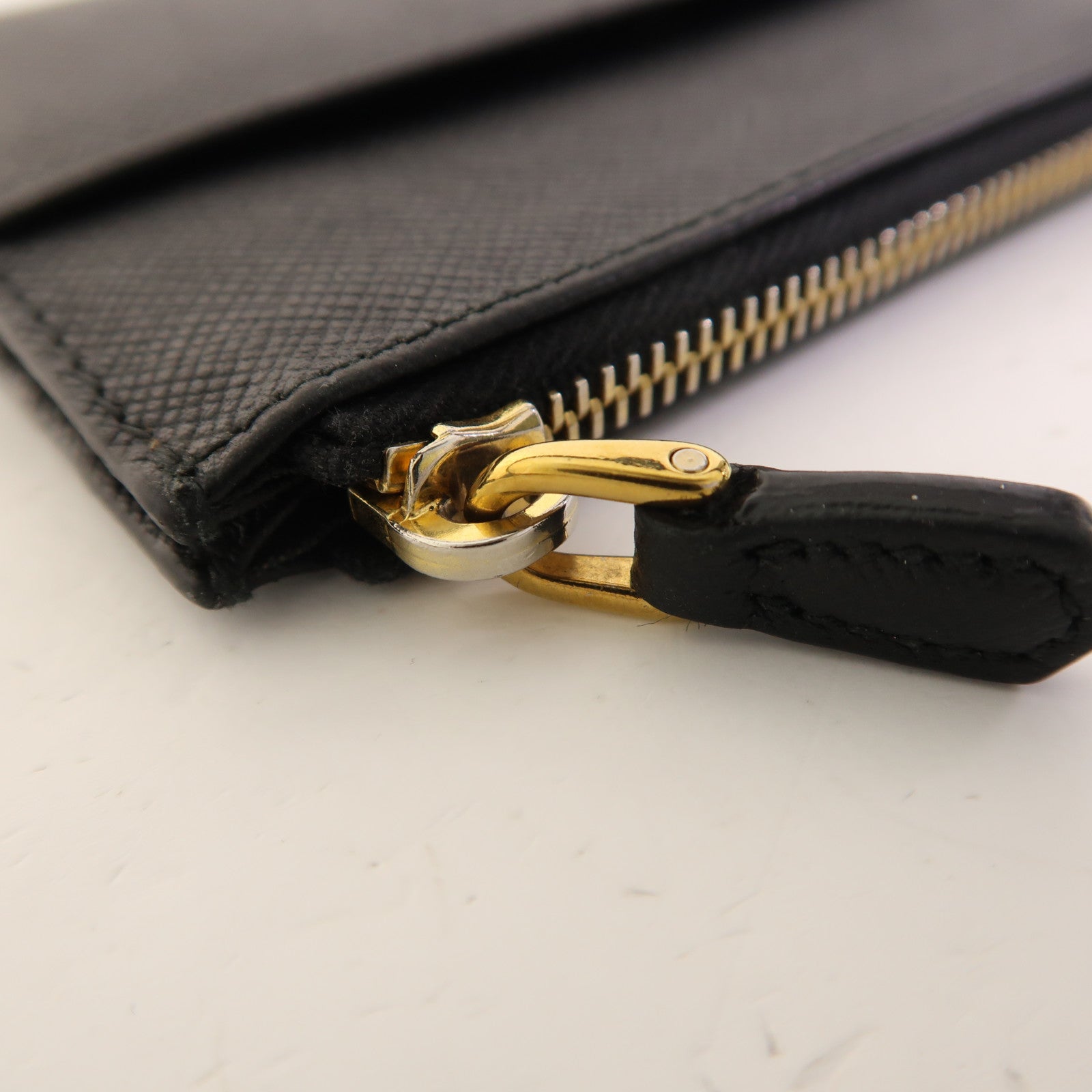 PRADA 牛皮皮革Coin Case金扣零錢包