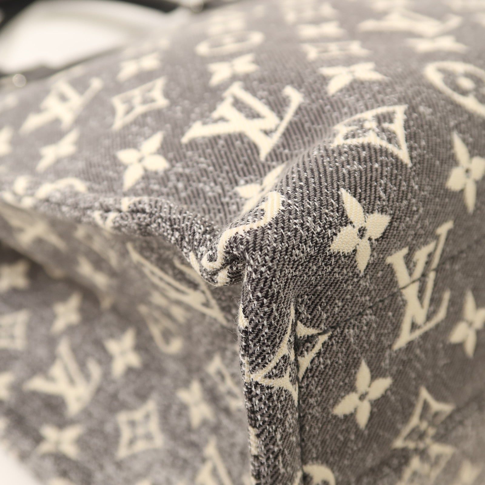 LOUIS VUITTON Monogram Jacquard Denim On the Go MM銀扣手挽肩背兩用袋