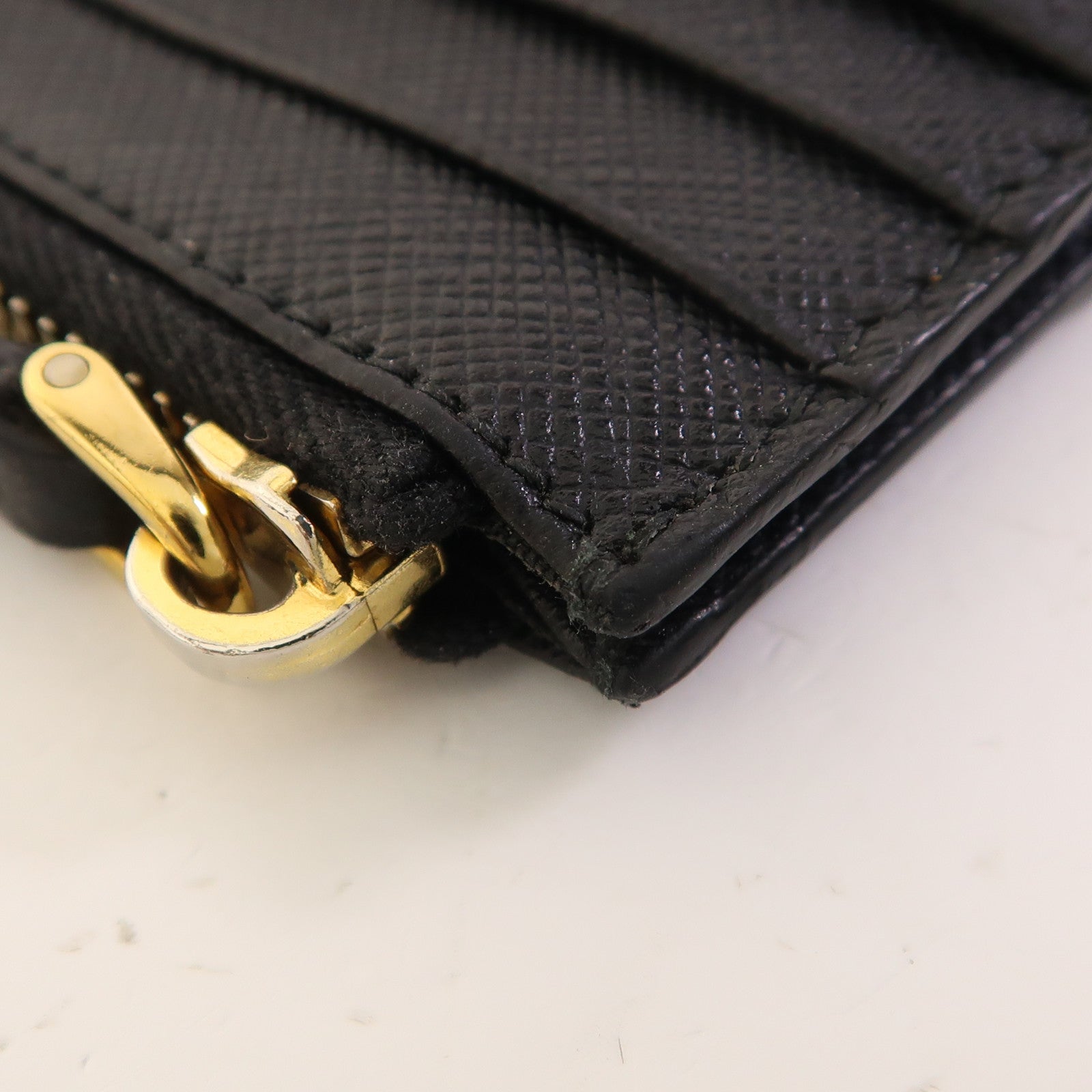 PRADA 牛皮皮革Coin Case金扣零錢包
