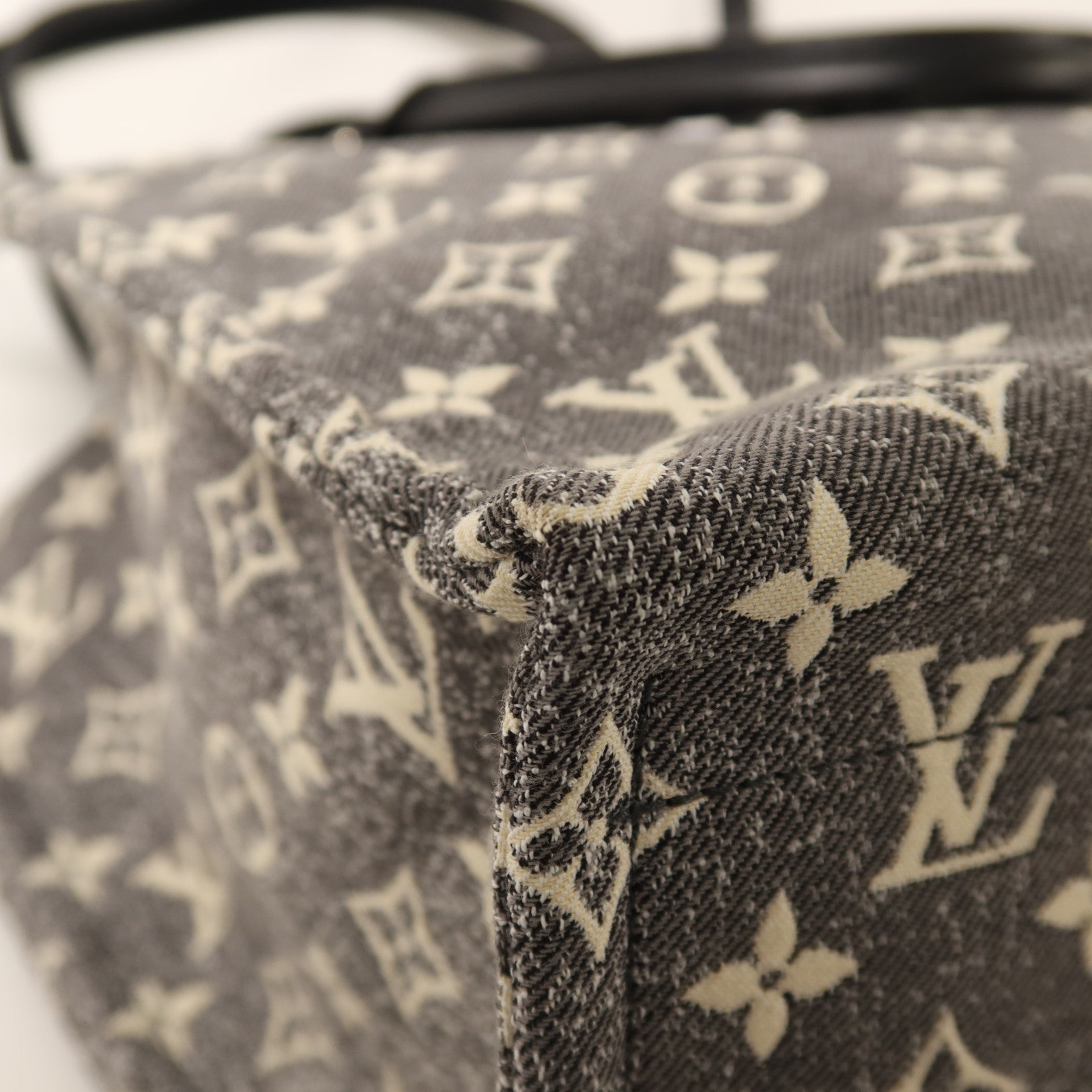 LOUIS VUITTON Monogram Jacquard Denim On the Go MM銀扣手挽肩背兩用袋