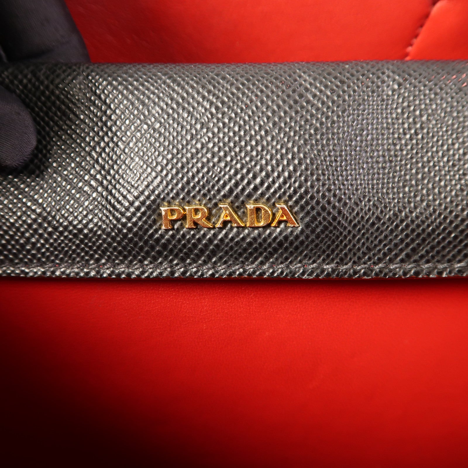 PRADA Saffiano皮革Galleria金扣手挽肩背兩用袋