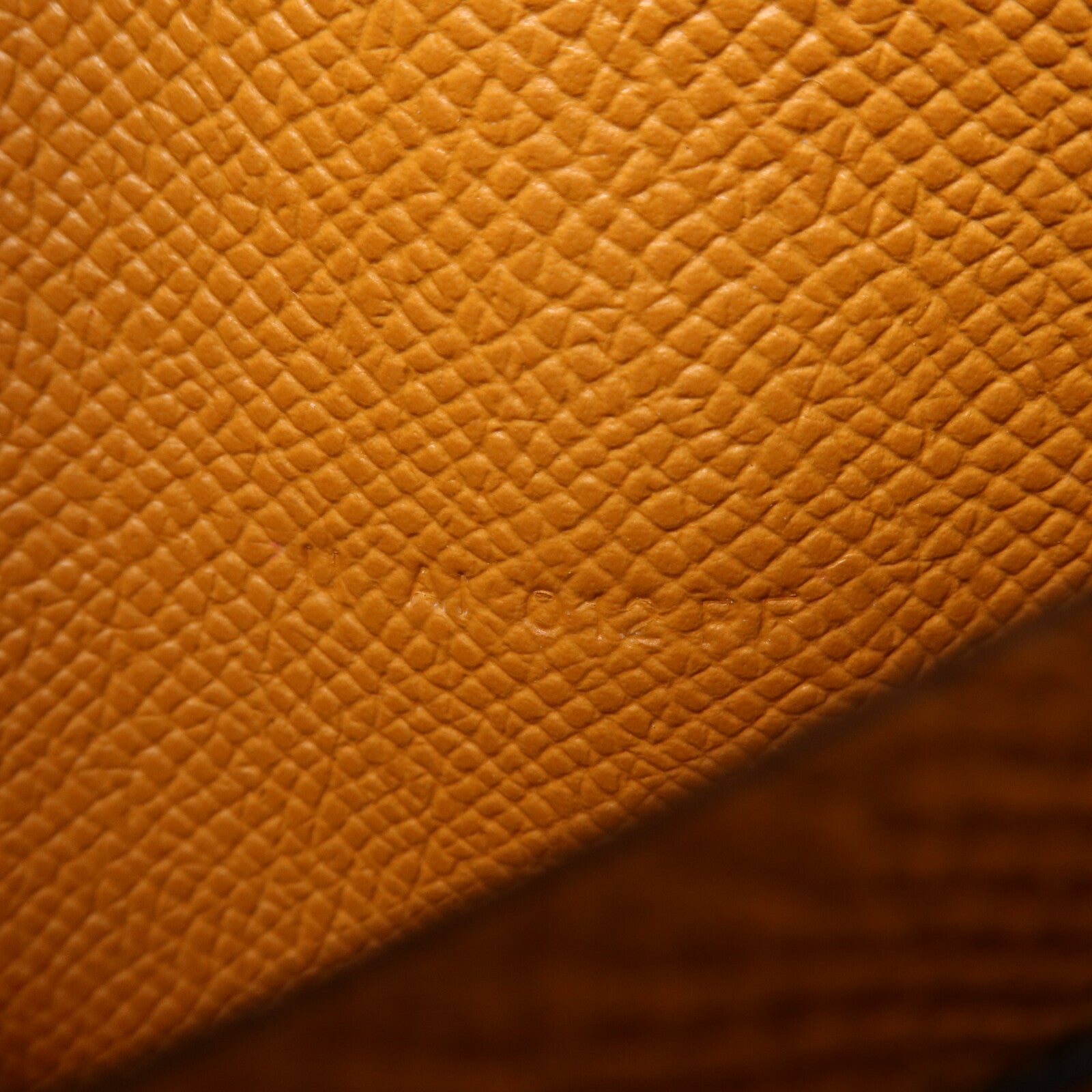HERMES Epsom皮革Constance To Go肩背袋Gold