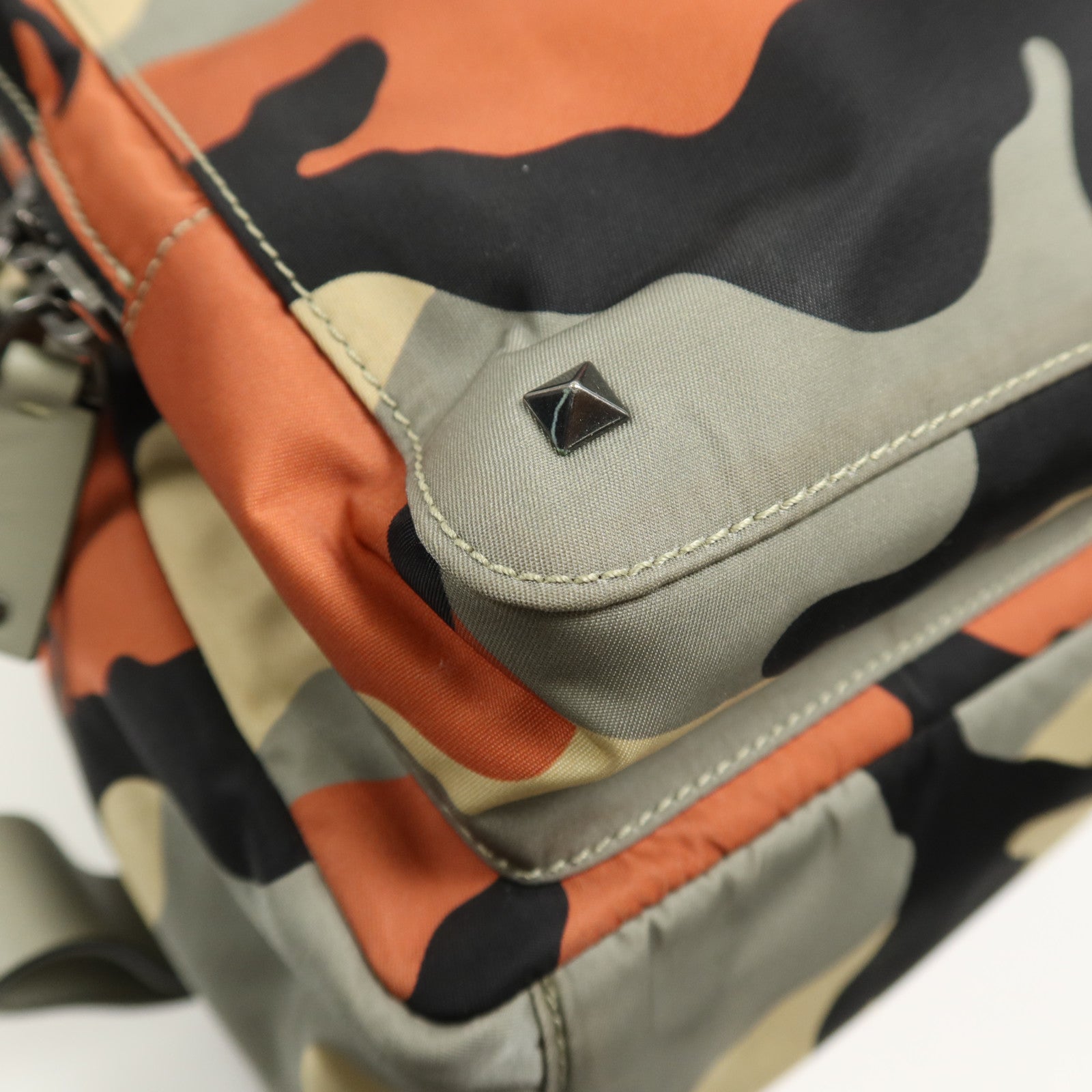 Valentino 尼龍Rucksack銀扣背包