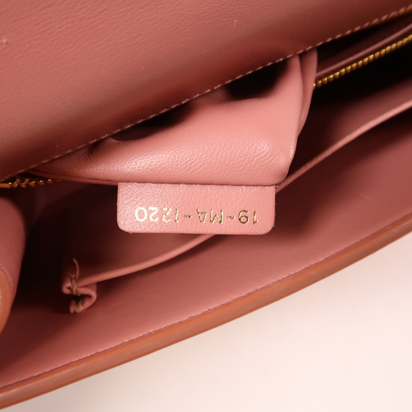 Dior 牛皮皮革Montaigne 30金扣肩背袋