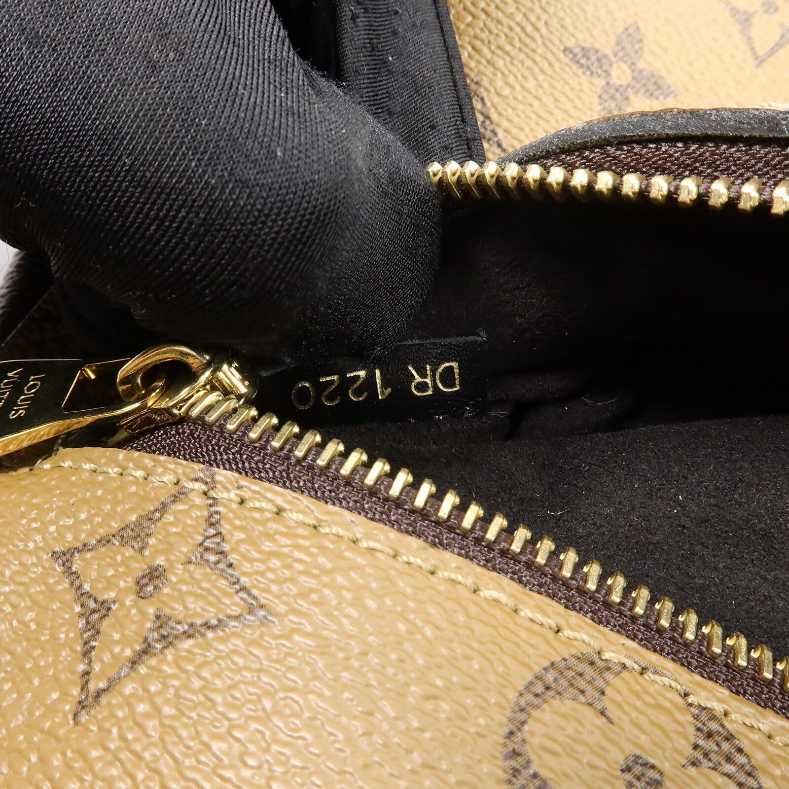 LOUIS VUITTON Monogram Reverse Pochette Metis手挽肩背兩用袋