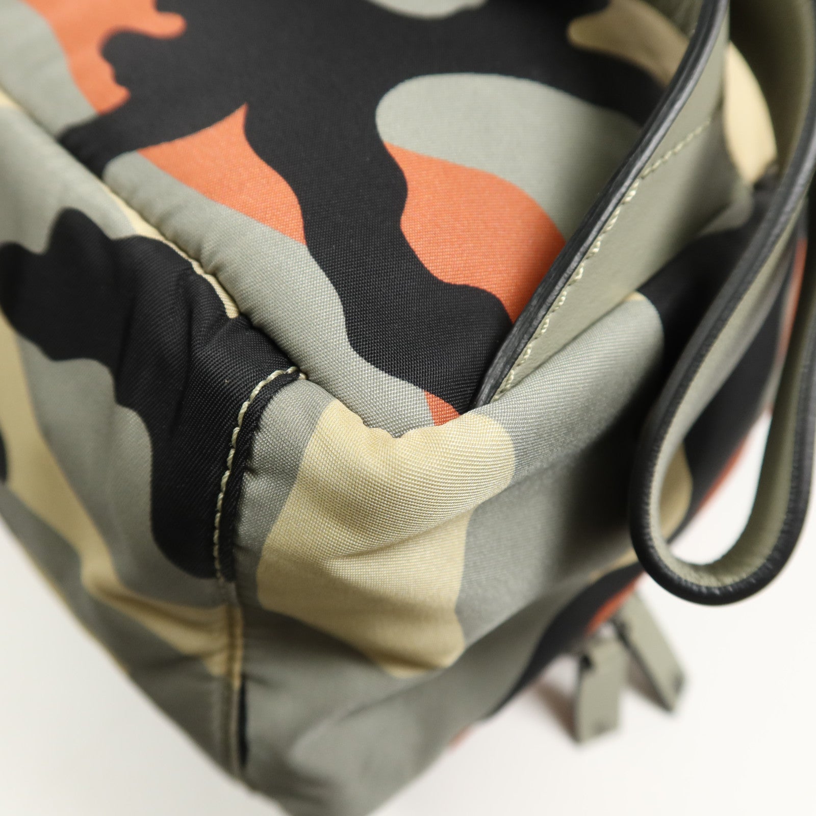 Valentino 尼龍Rucksack銀扣背包