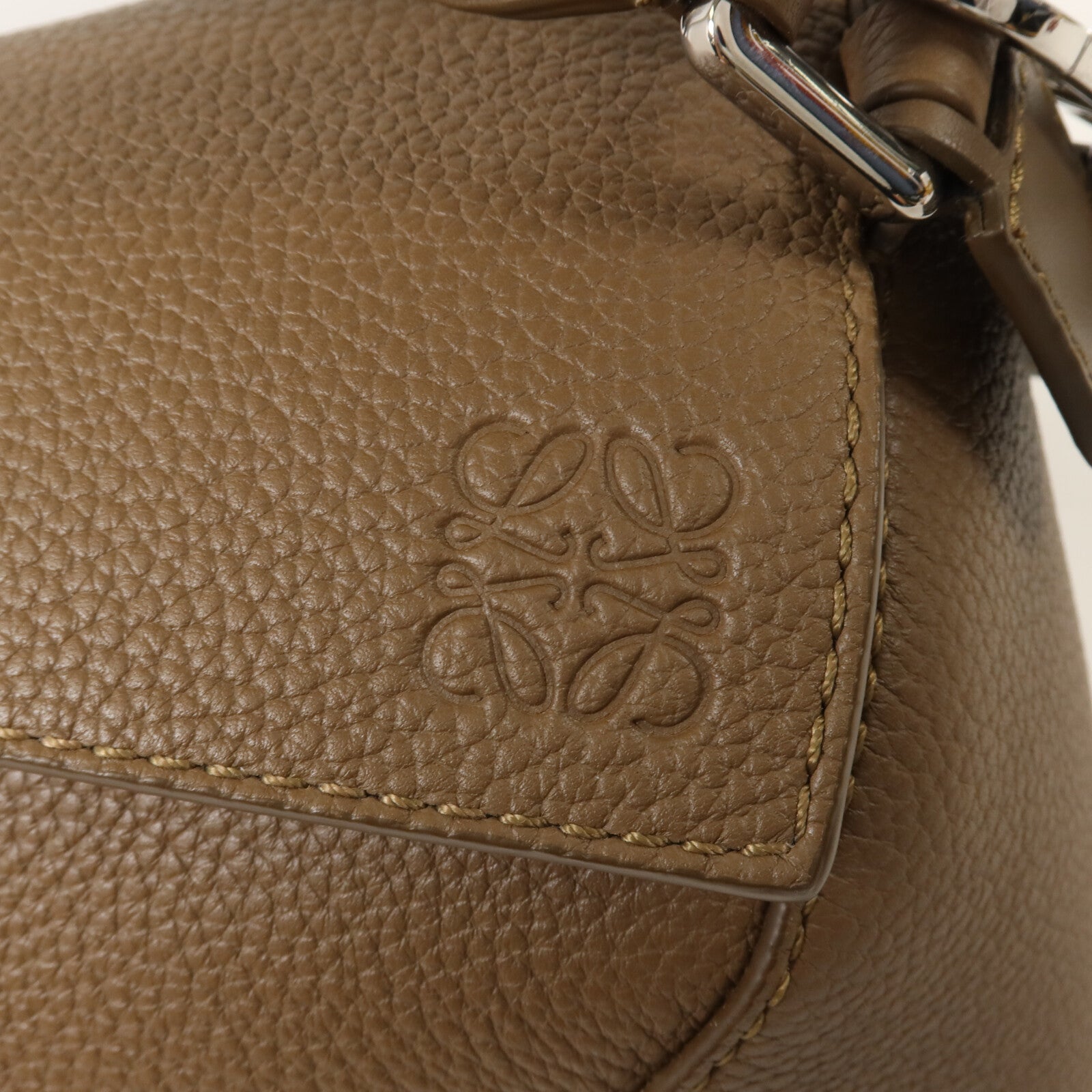 LOEWE 牛皮皮革Large Puzzle手挽肩背兩用袋